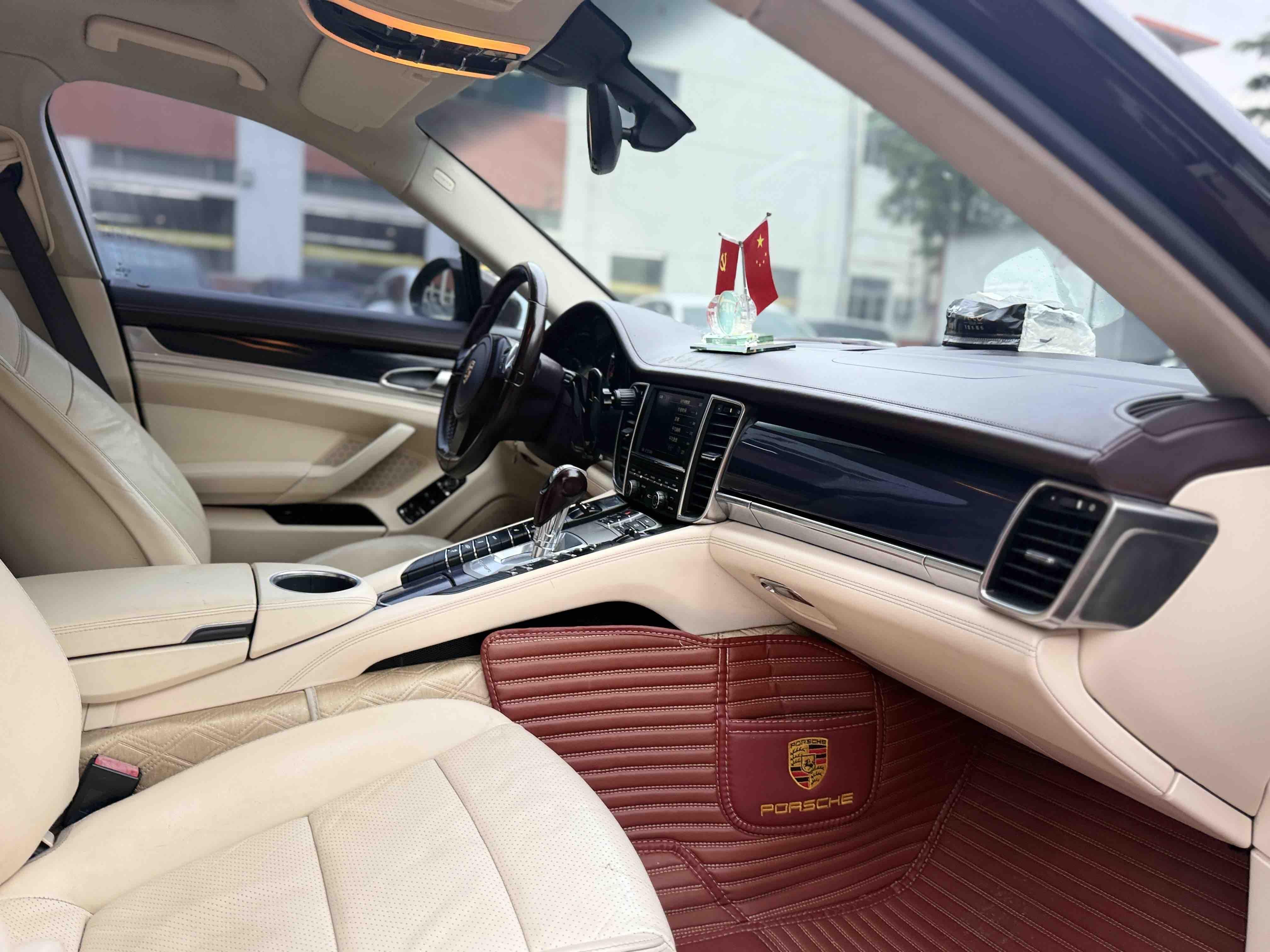 Porsche Panamera 2010 thumb 5