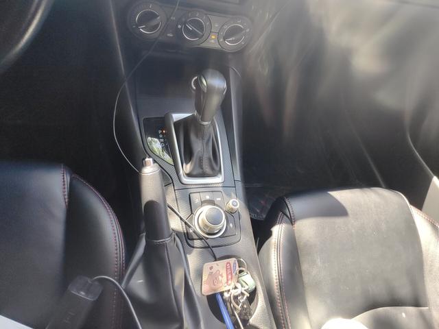 Mazda 3 2017 thumb 7