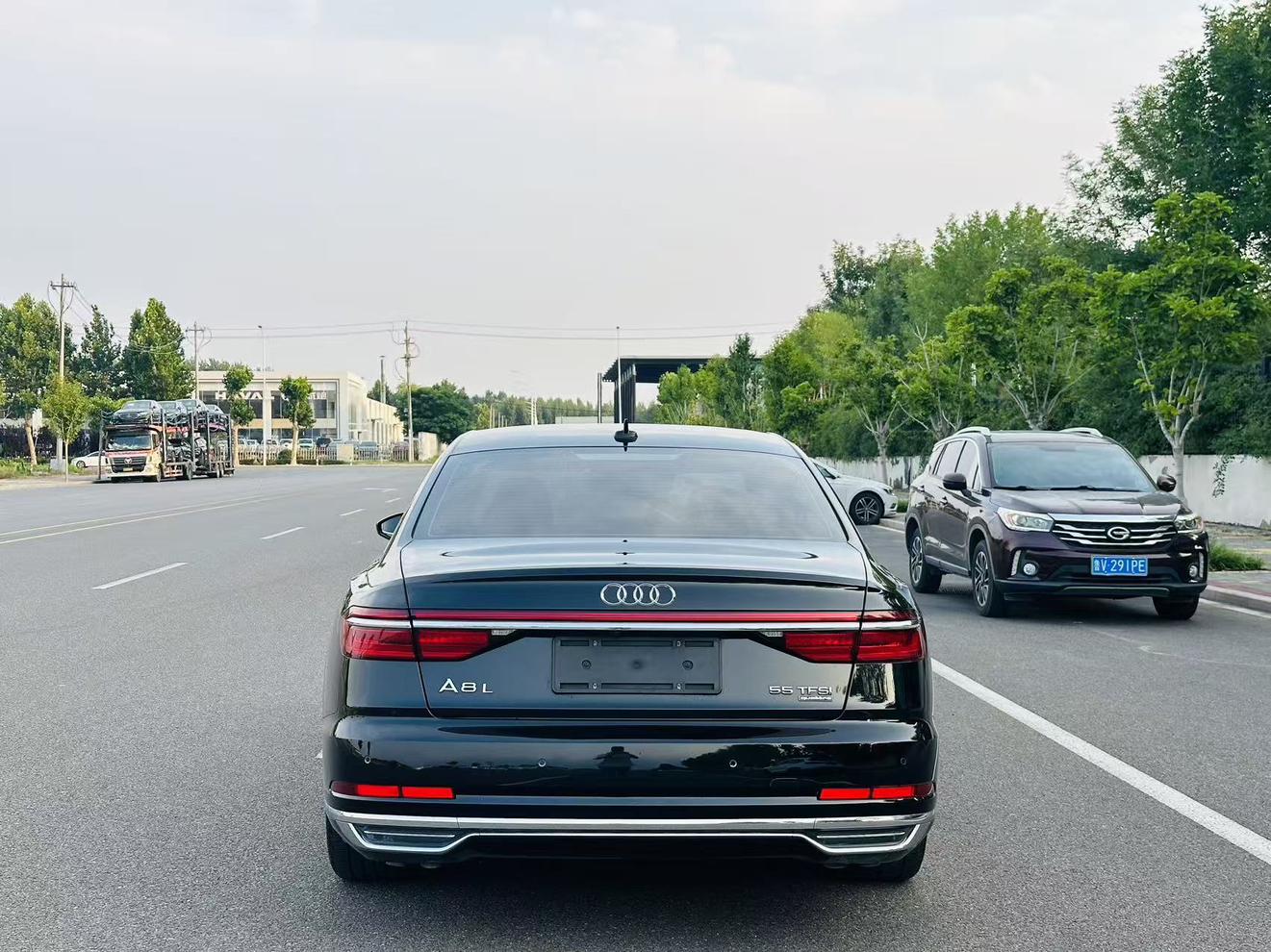 Audi A8 2018 thumb 3