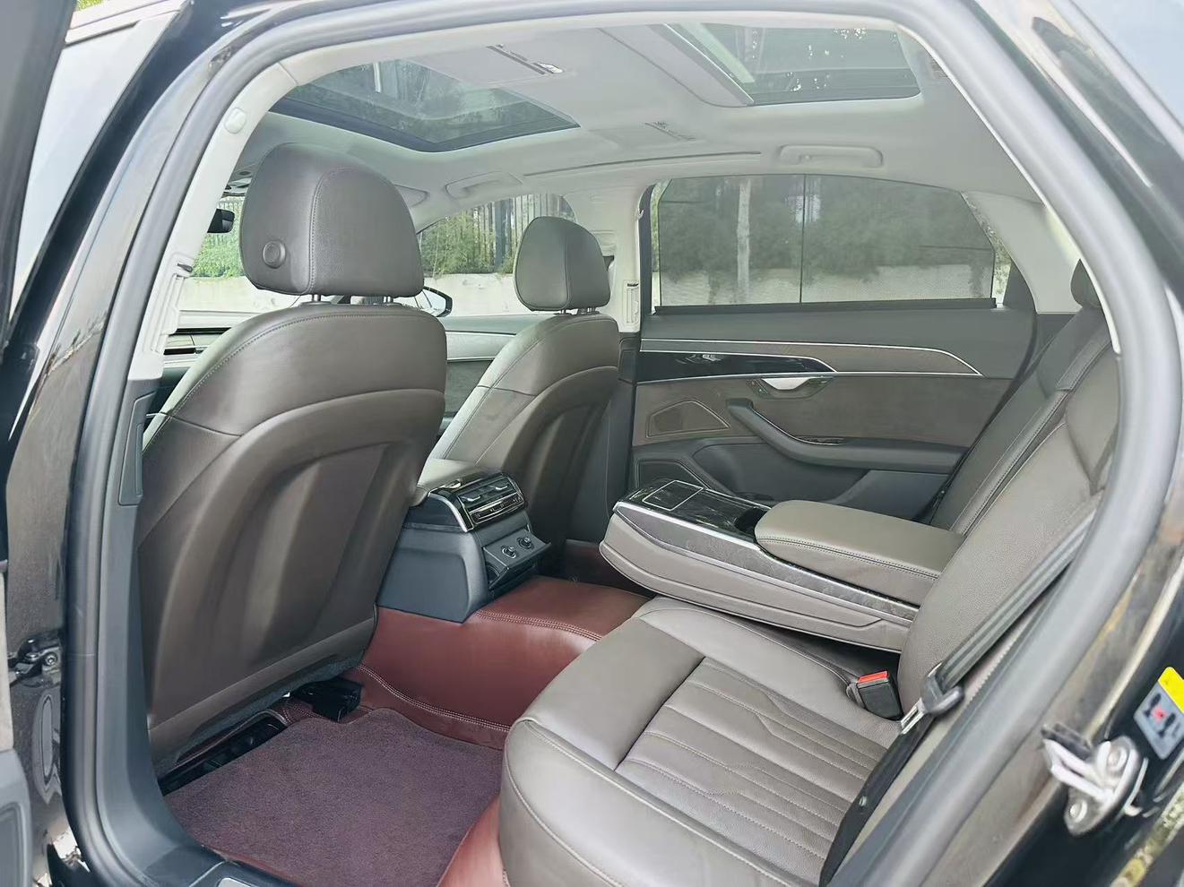 Audi A8 2018 thumb 8
