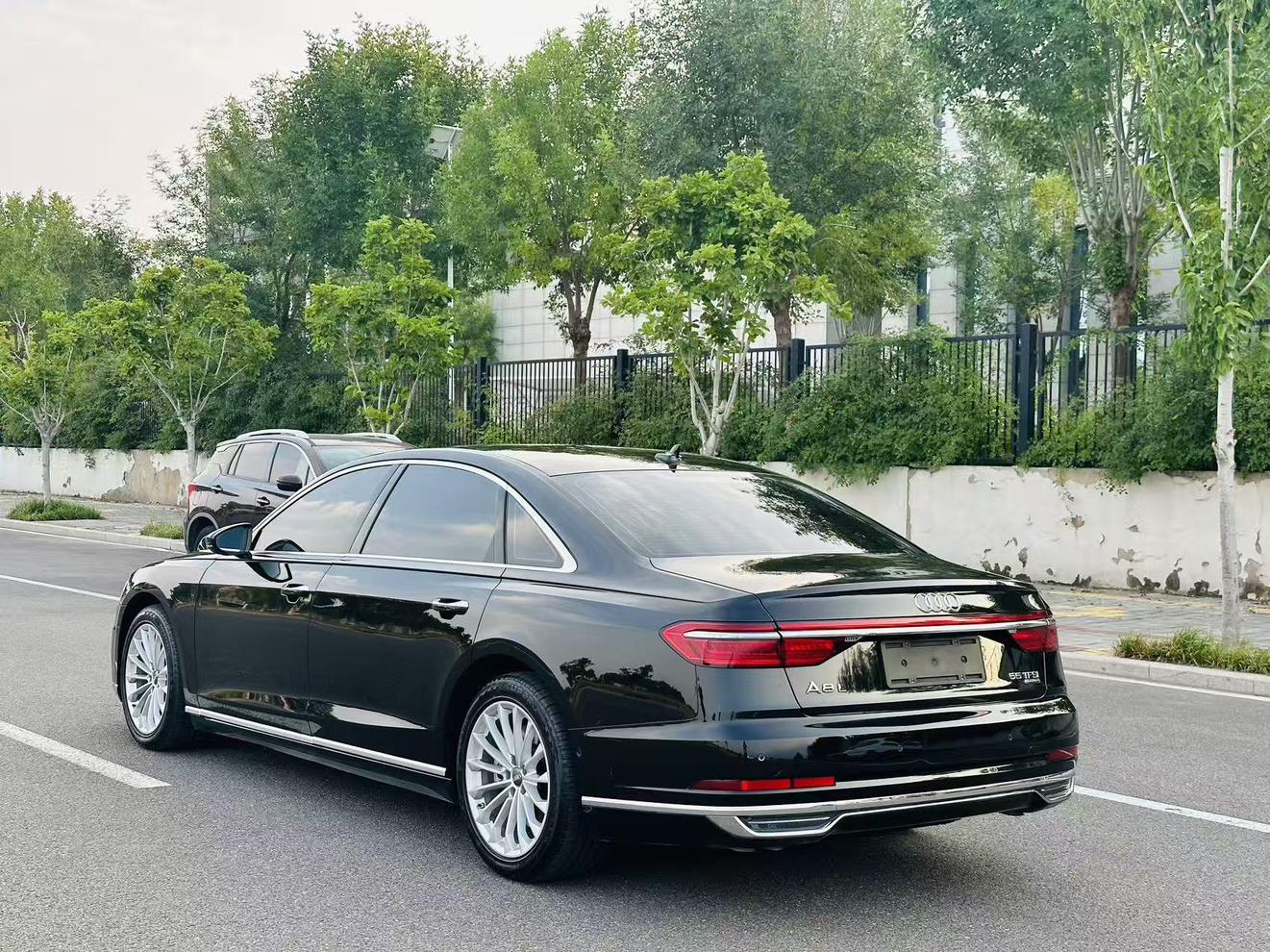 Audi A8 2018 thumb 12