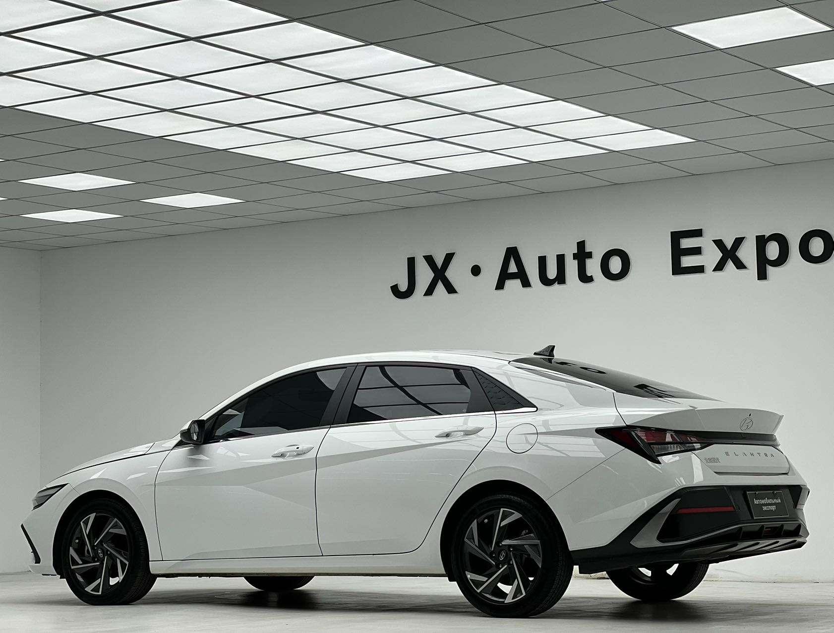 Hyundai Elantra 2023 thumb 3