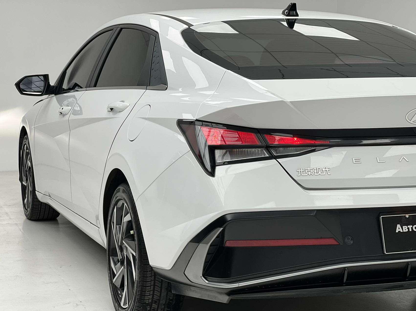Hyundai Elantra 2023 thumb 7