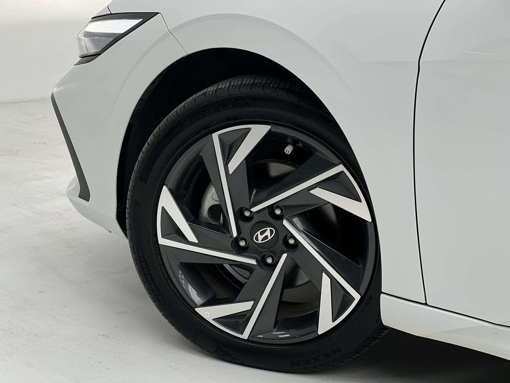 Hyundai Elantra 2023 thumb 9