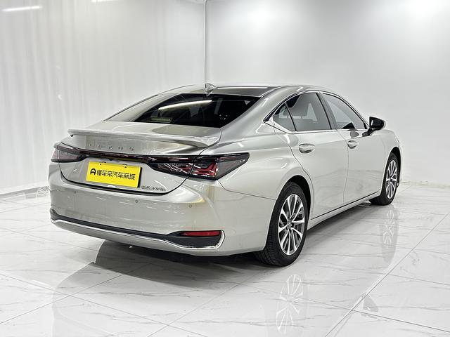 Lexus ES 2025 thumb 5