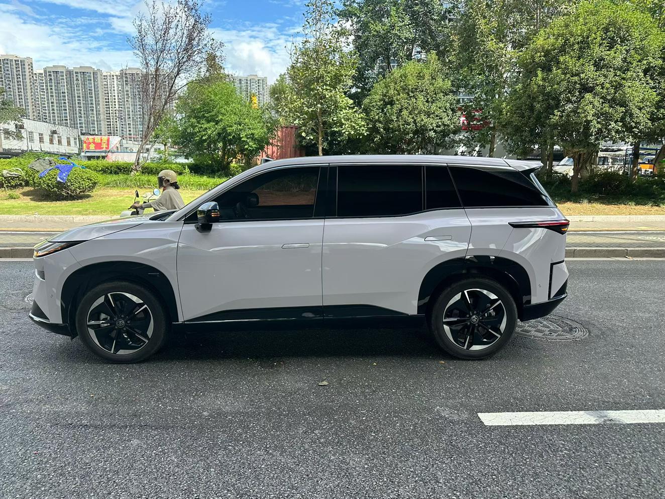 Toyota 3X 2025 thumb 10