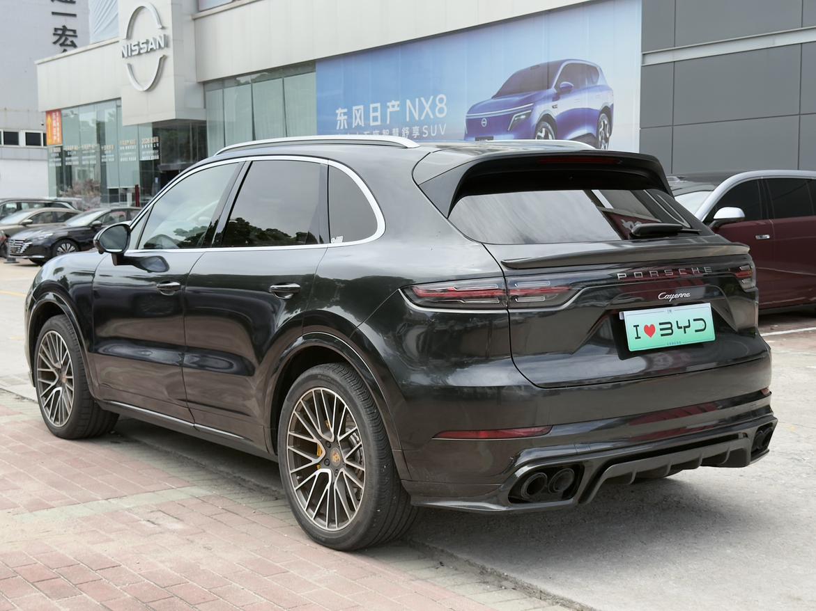 Porsche Cayenne 2018 thumb 3