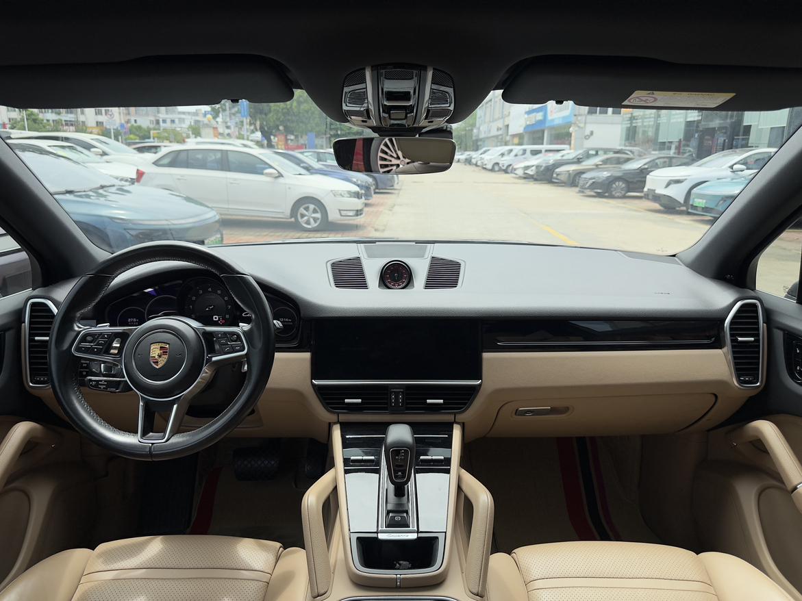 Porsche Cayenne 2018 thumb 10