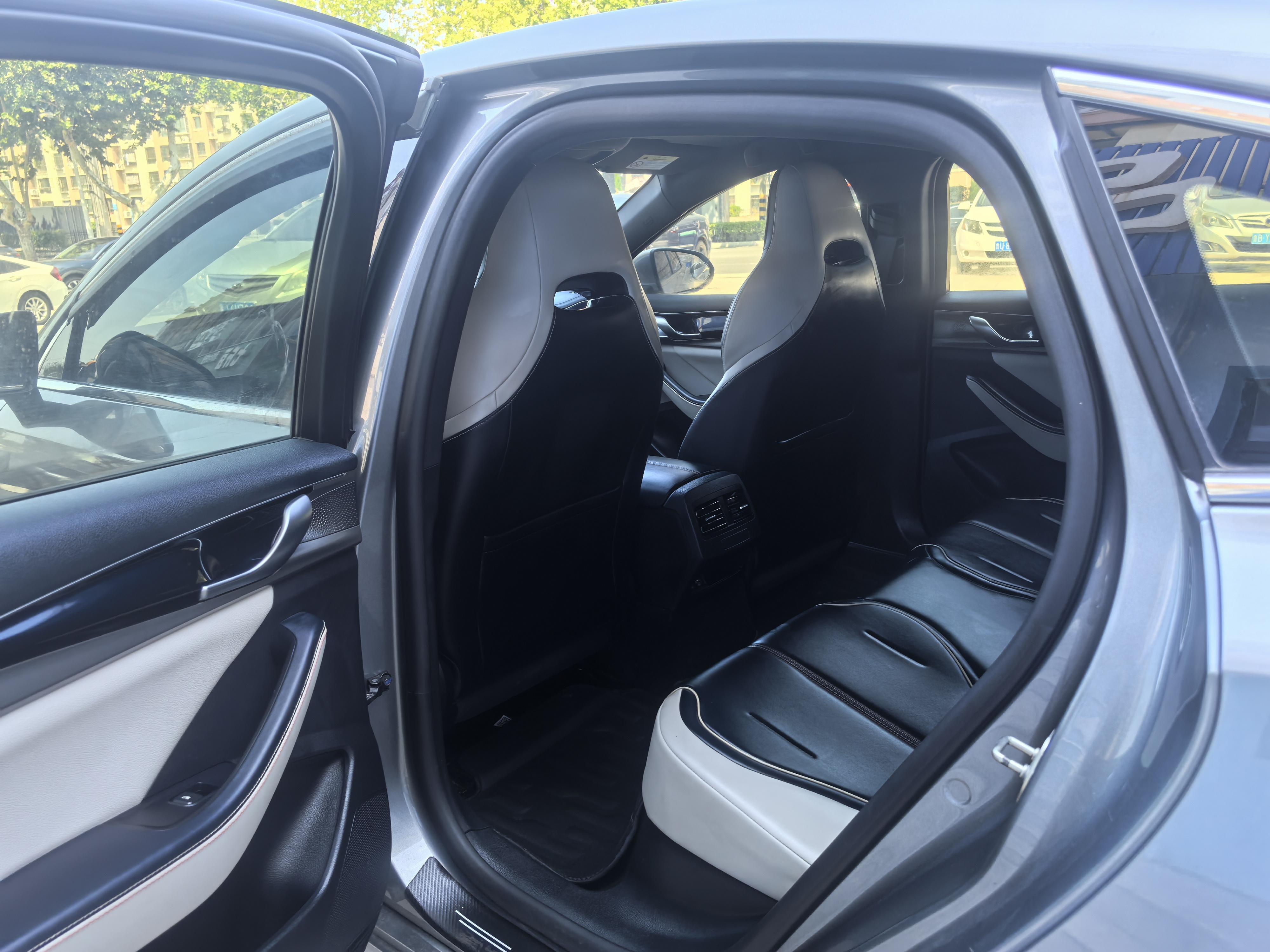BYD Qin 2023 thumb 10