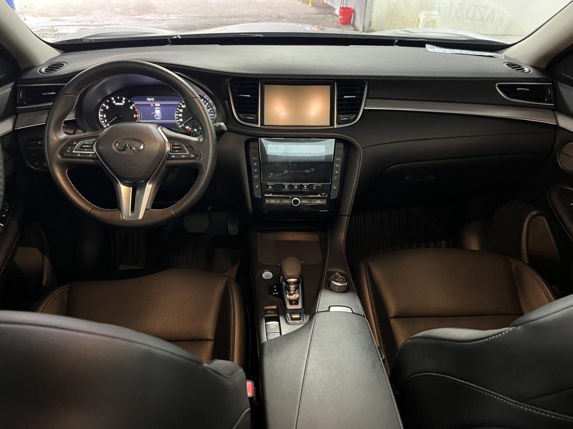 Infiniti QX50 2018 thumb 4