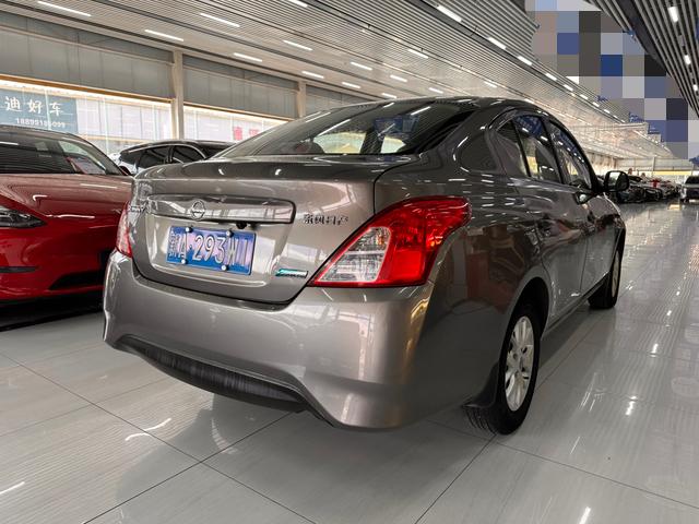Nissan Sunny 2015 thumb 4