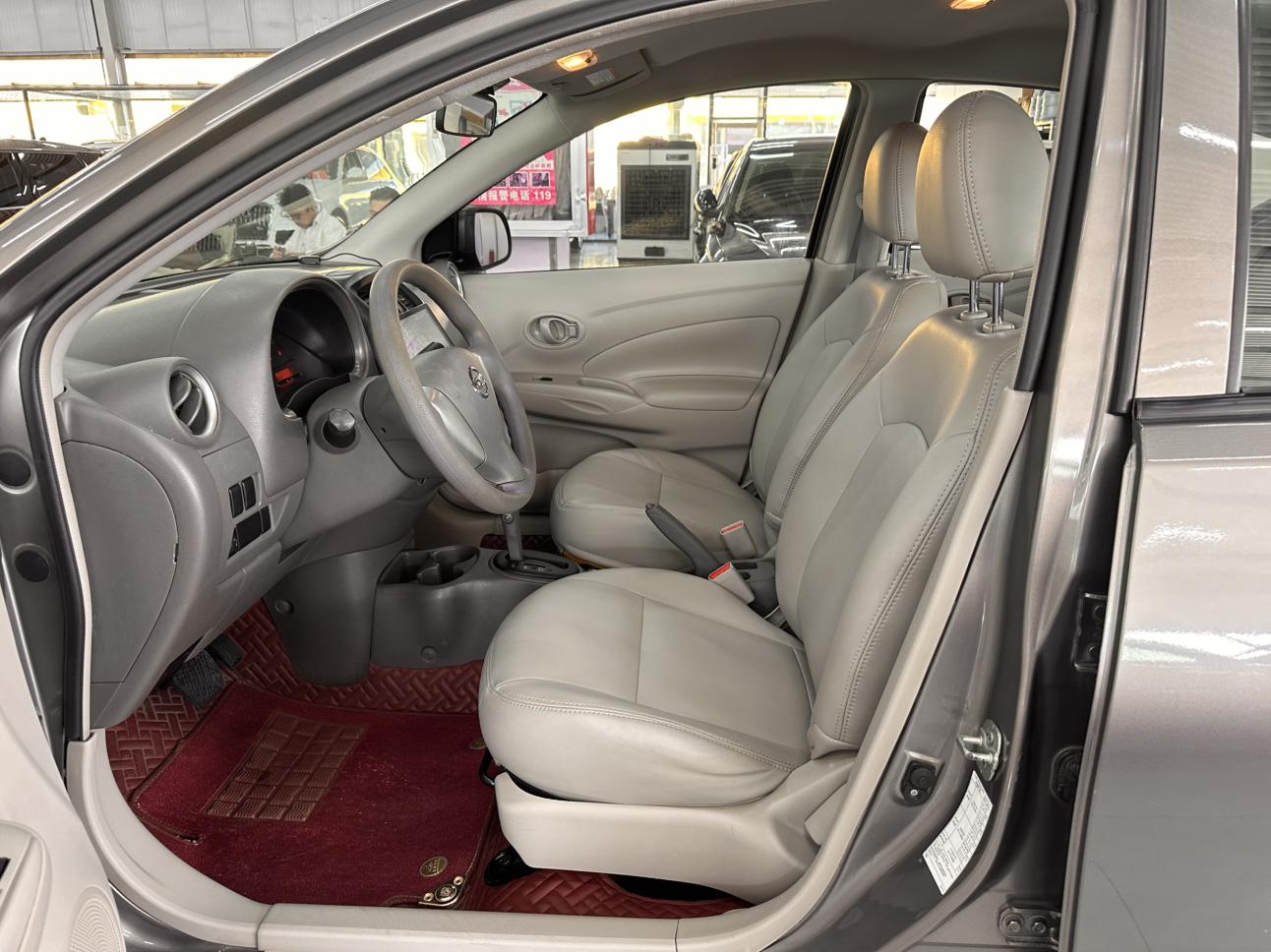 Nissan Sunny 2015 thumb 11