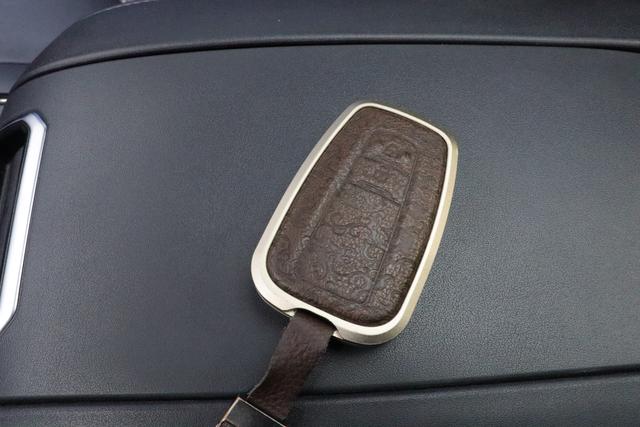 Toyota Crown 2023 thumb 9