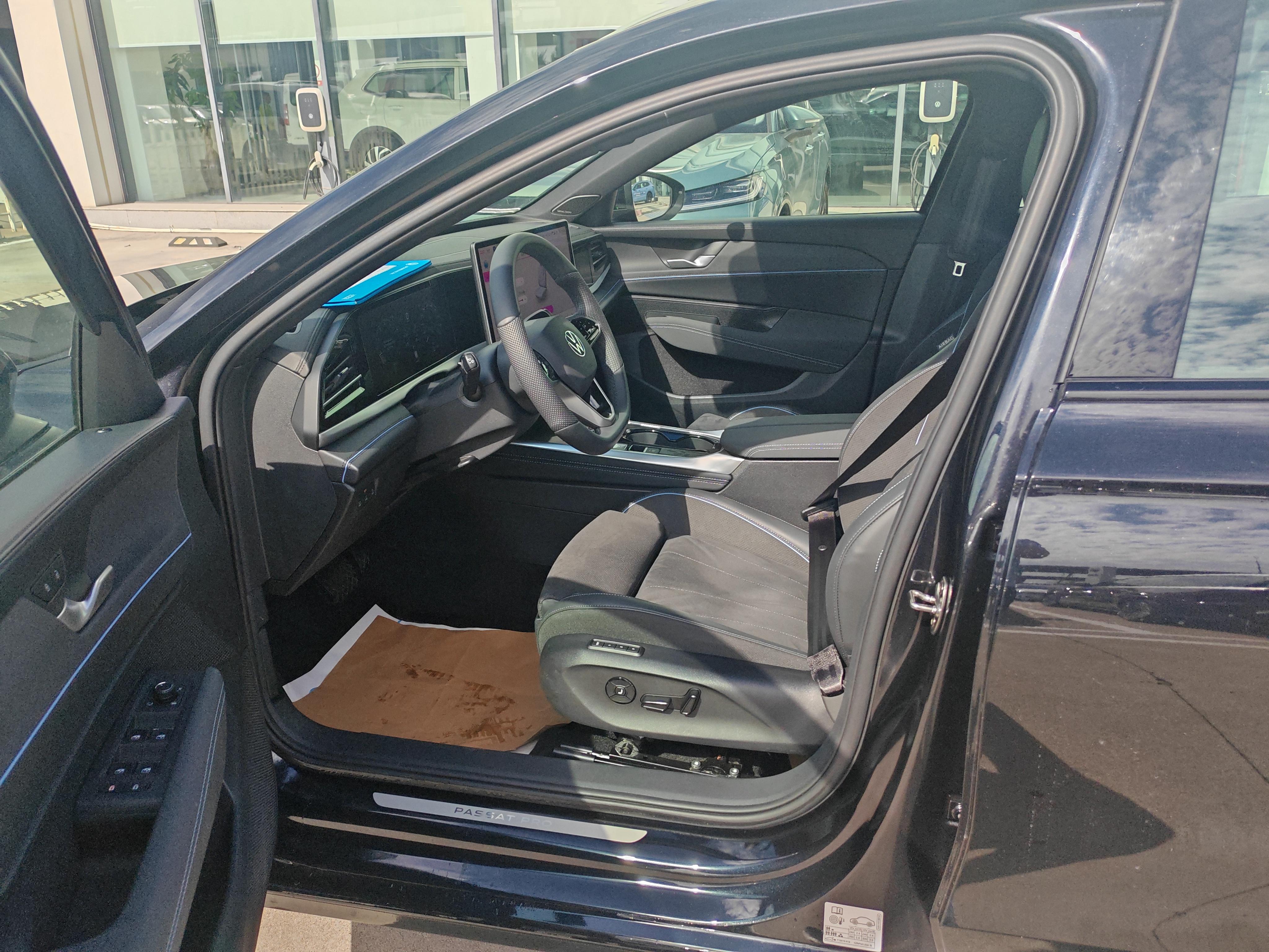 Volkswagen Passat (North America and China) 2026 thumb 8