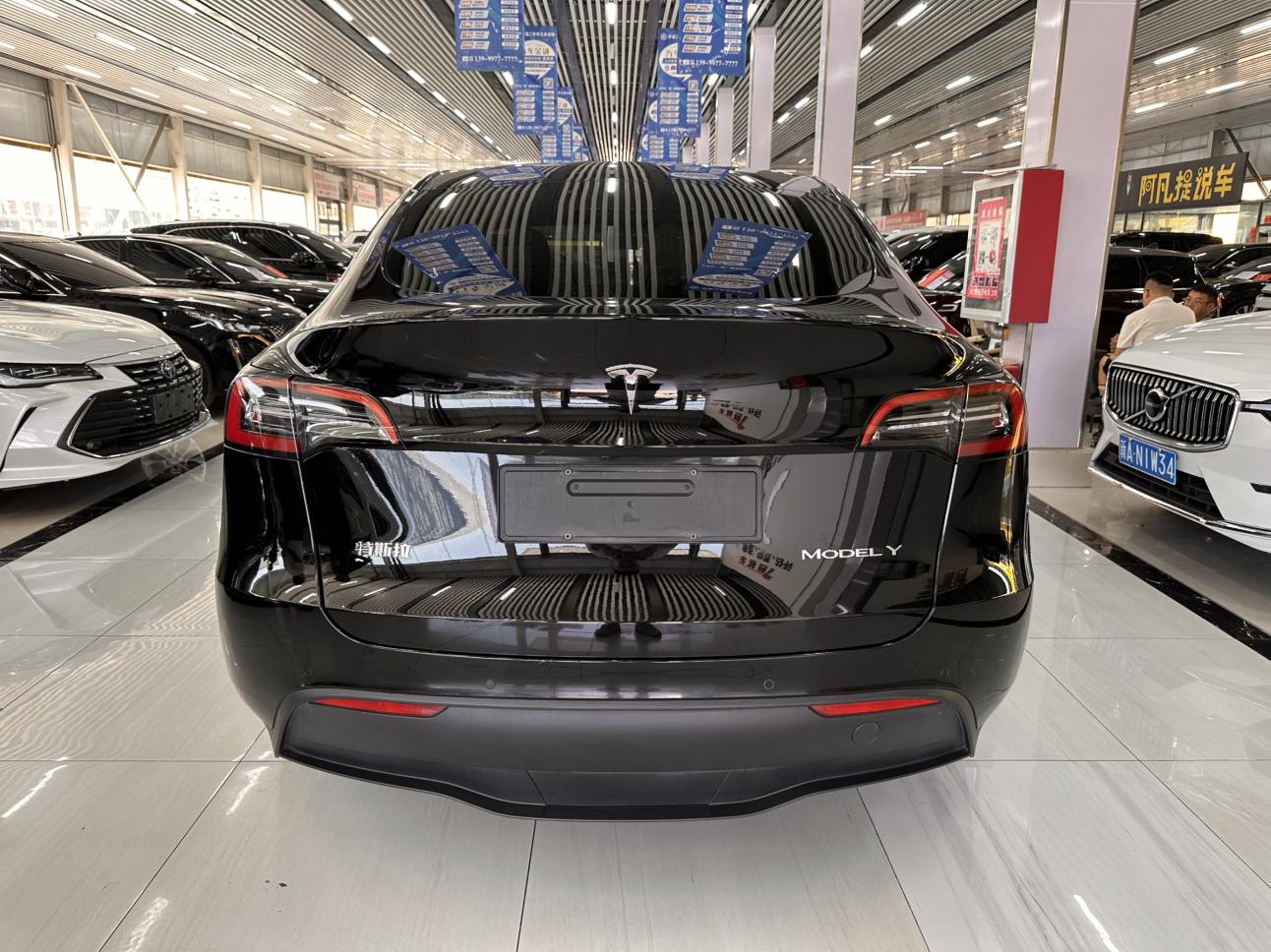 Tesla Model Y 2022 thumb 3