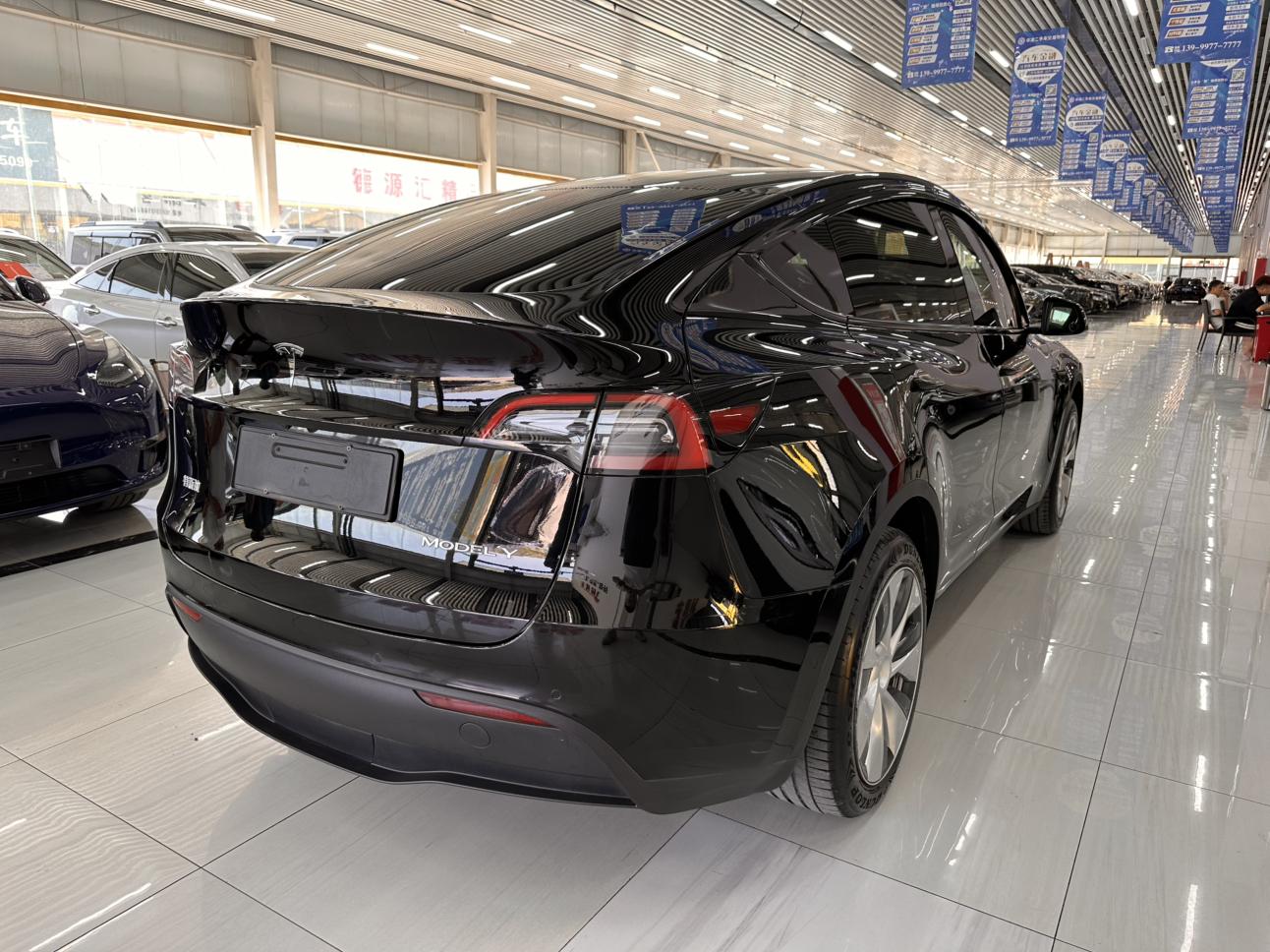 Tesla Model Y 2022 thumb 4