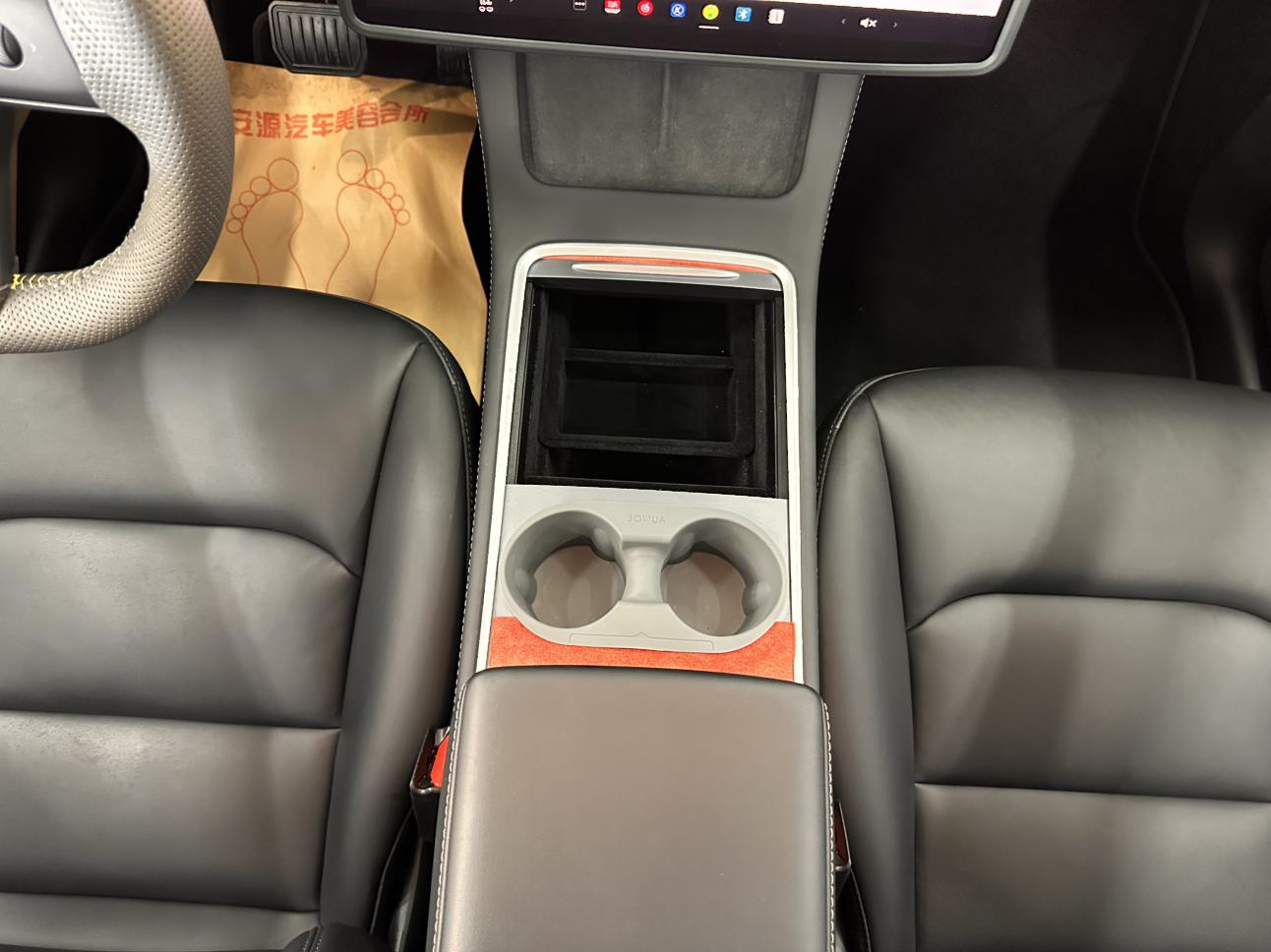 Tesla Model Y 2022 thumb 11