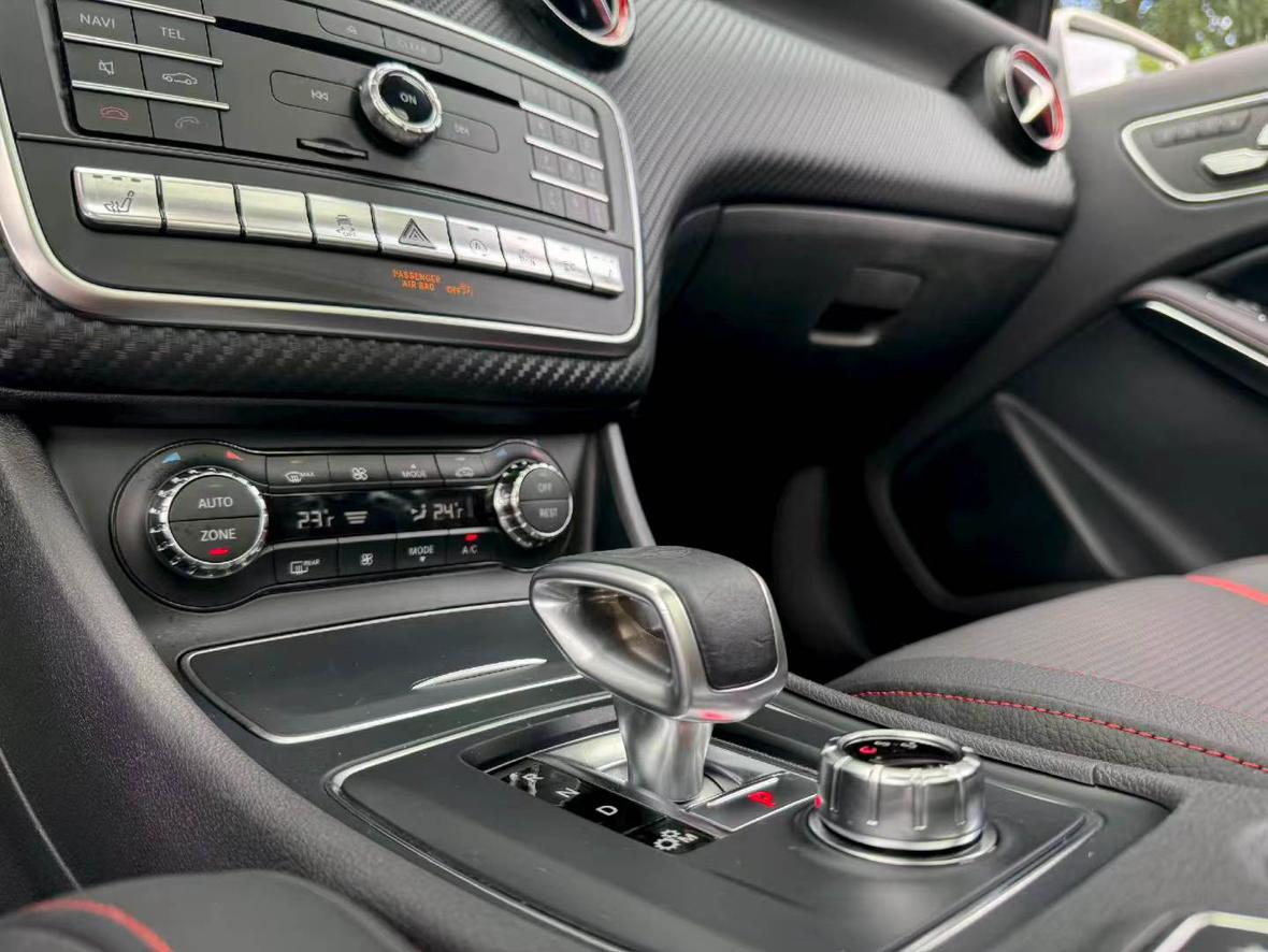 Mercedes-Benz A-Класс 2017 thumb 4