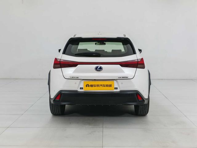 Lexus UX 2020 thumb 4