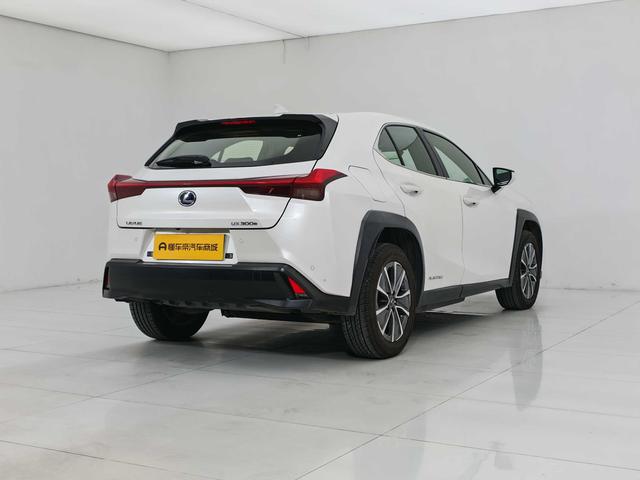 Lexus UX 2020 thumb 5