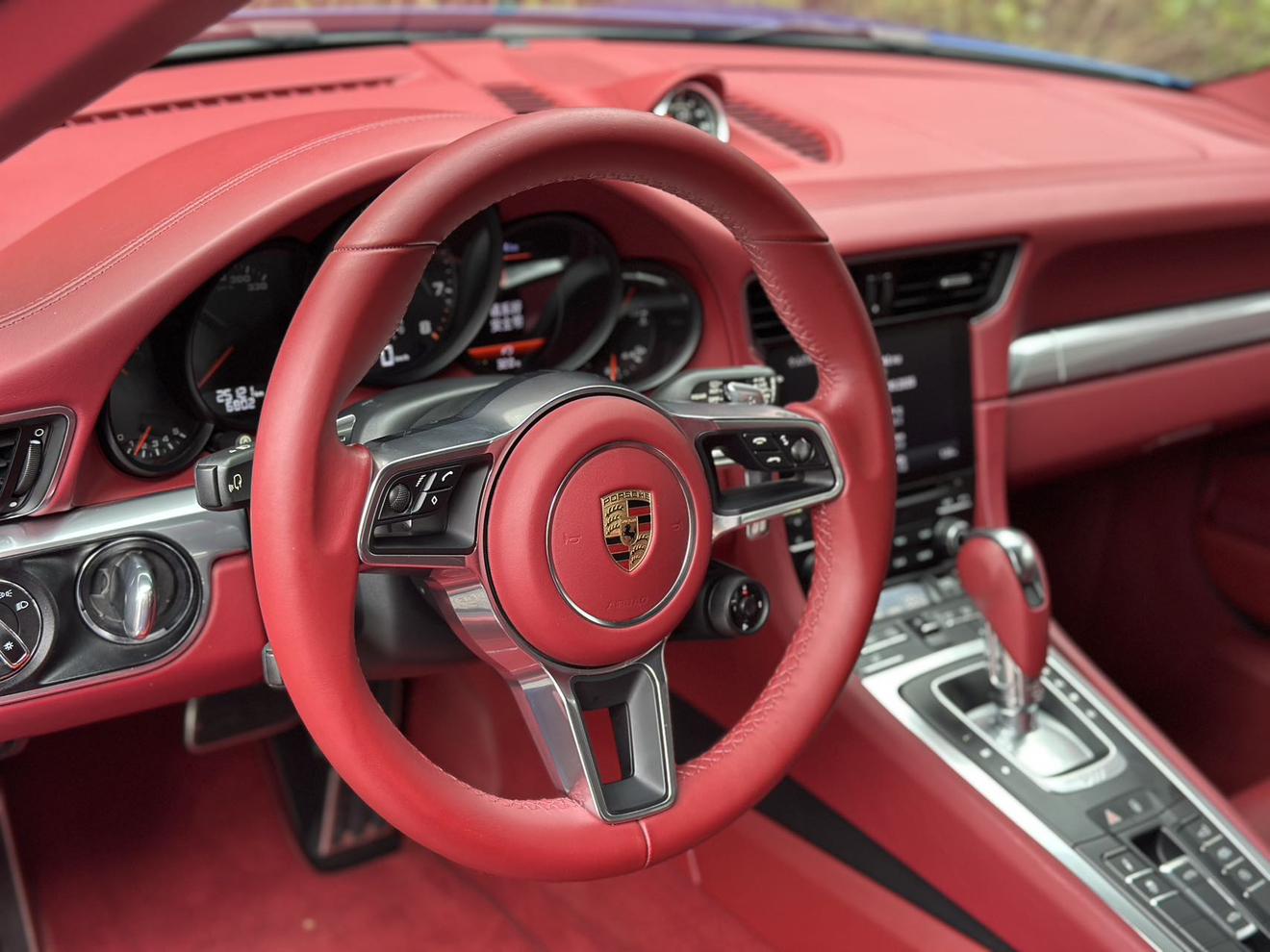 Porsche 911 2016 thumb 6