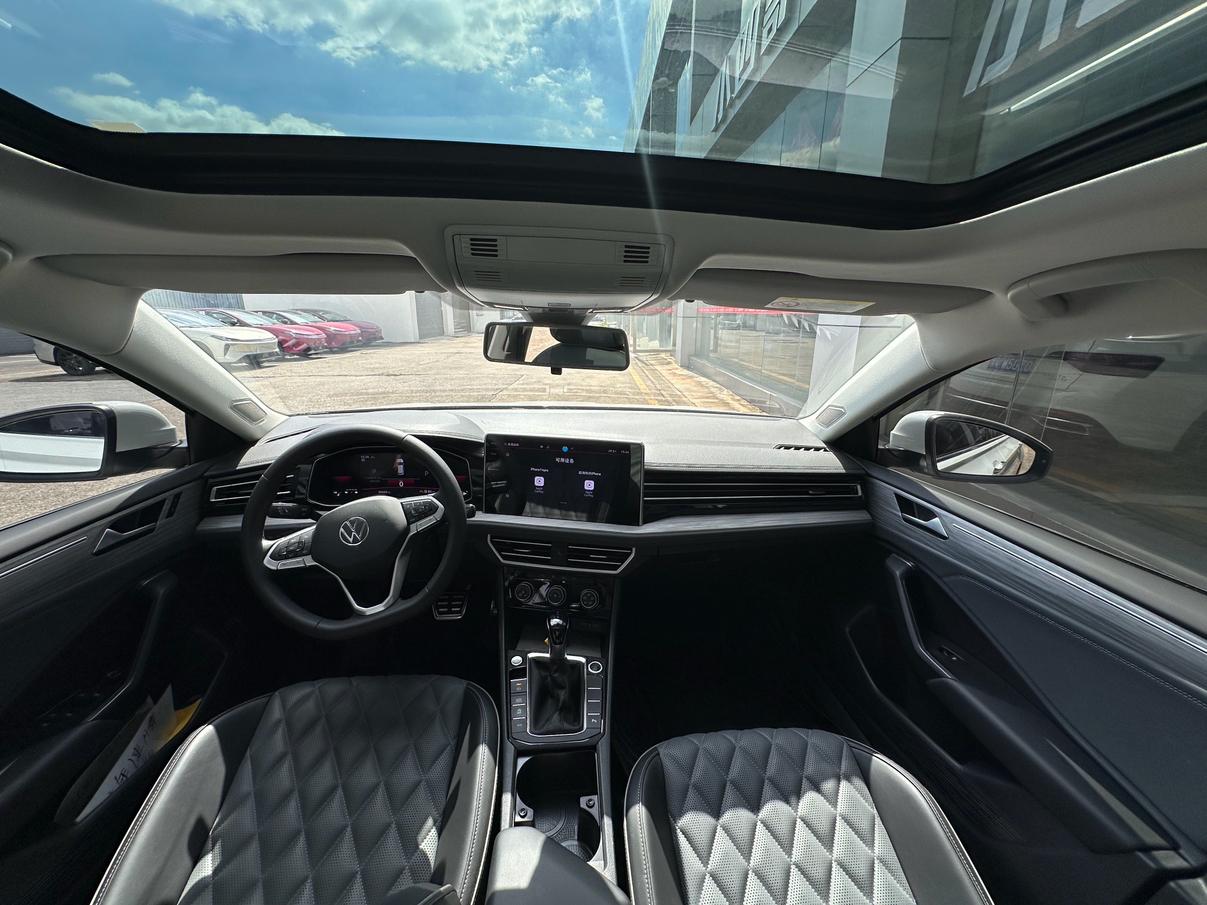 Volkswagen Sagitar 2024 thumb 5