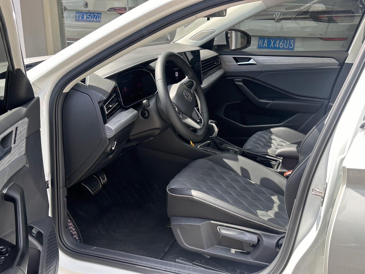 Volkswagen Sagitar 2024 thumb 8
