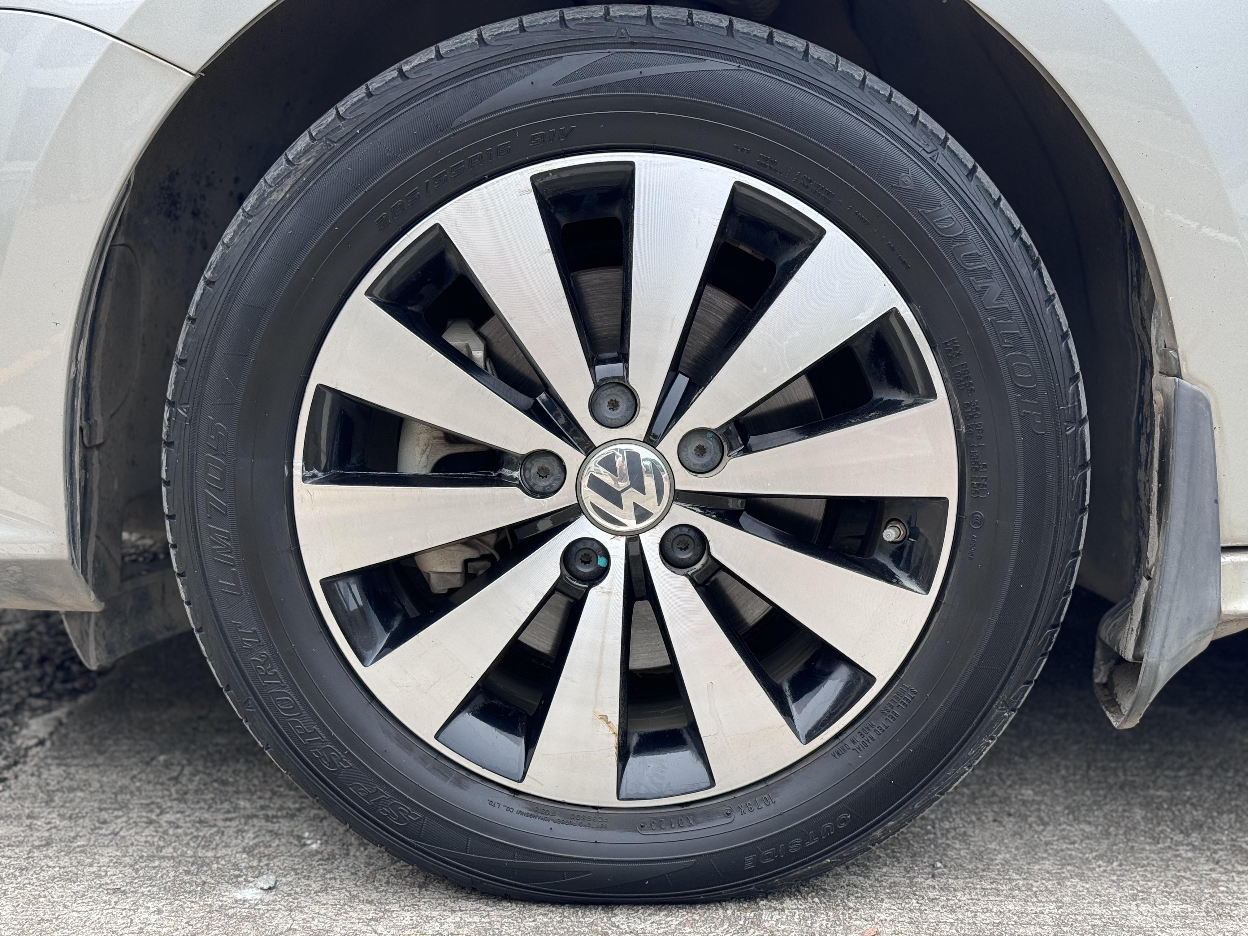 Volkswagen Sagitar 2017 thumb 6