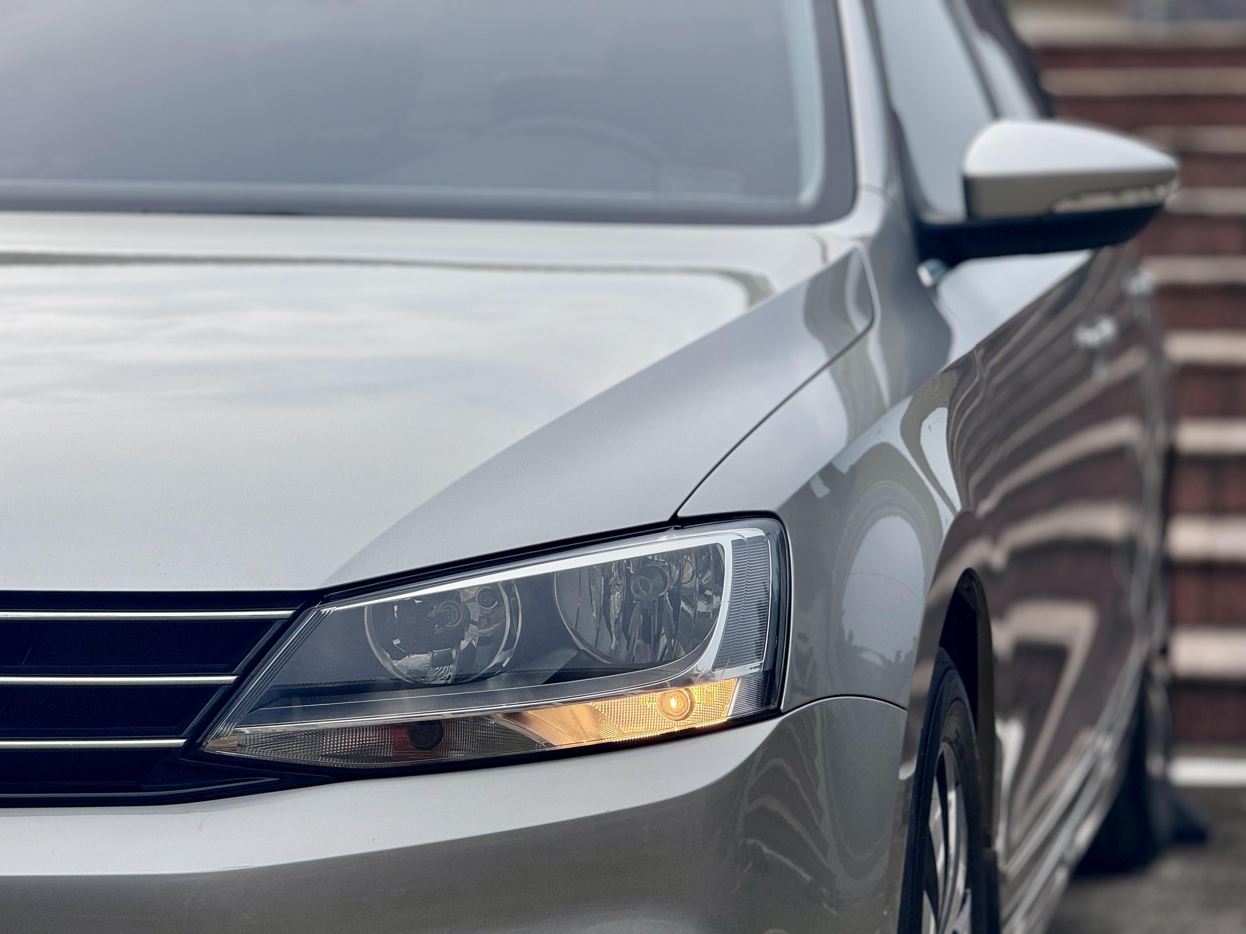 Volkswagen Sagitar 2017 thumb 8