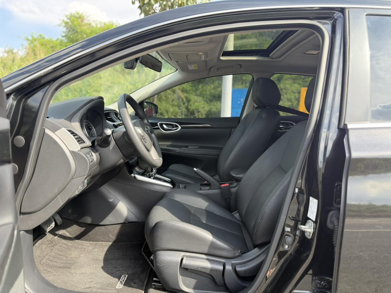 Nissan Sylphy 2018 thumb 7