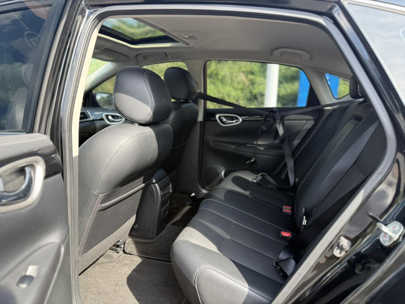 Nissan Sylphy 2018 thumb 8