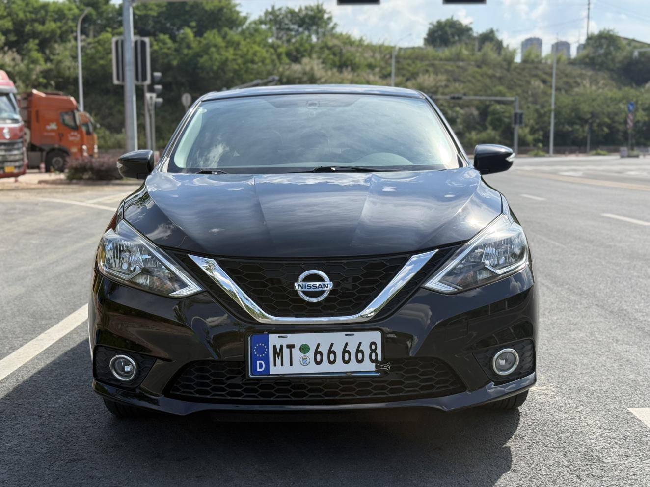 Nissan Sylphy 2018 thumb 10