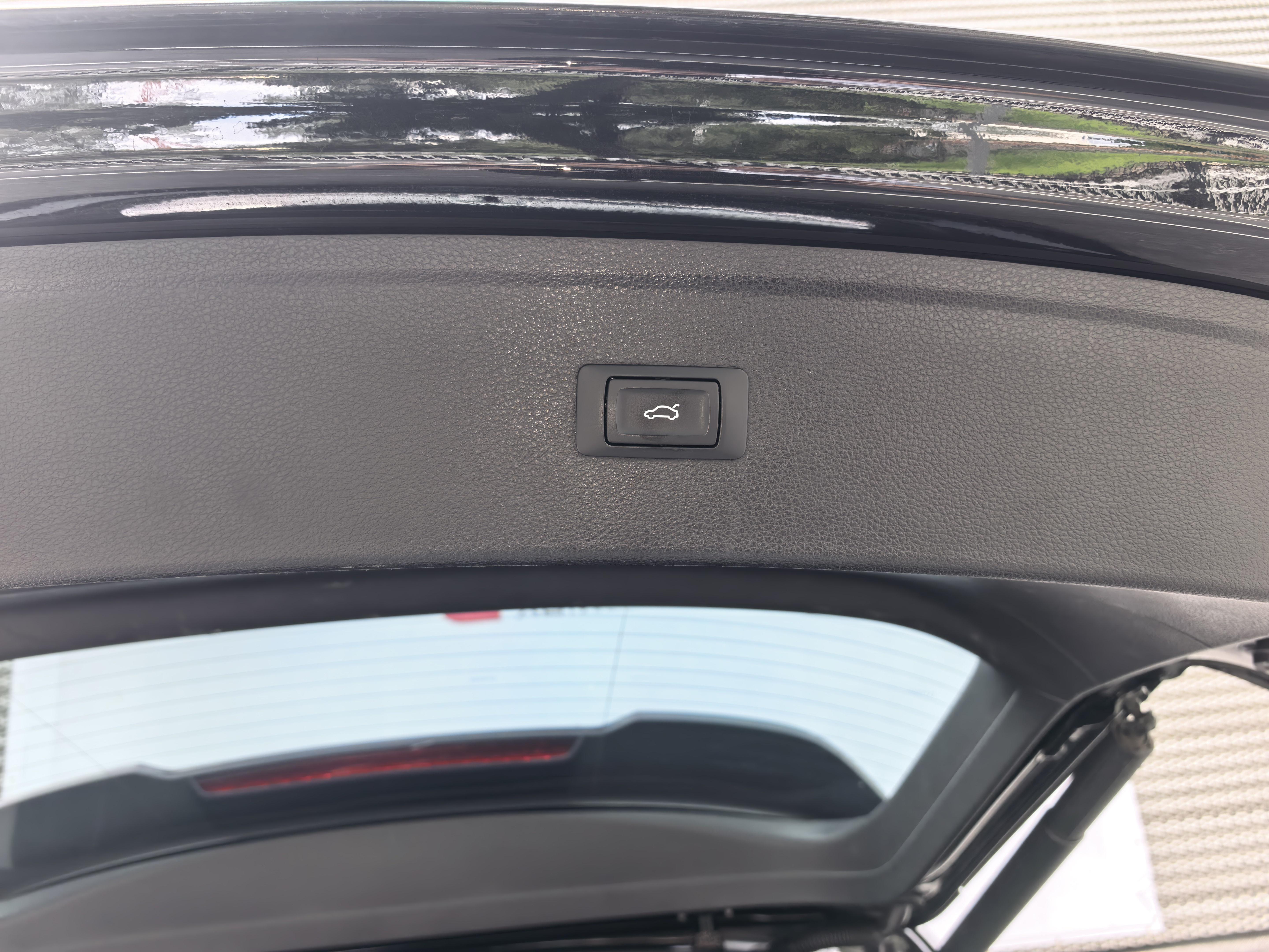 Audi Q5 2018 thumb 6