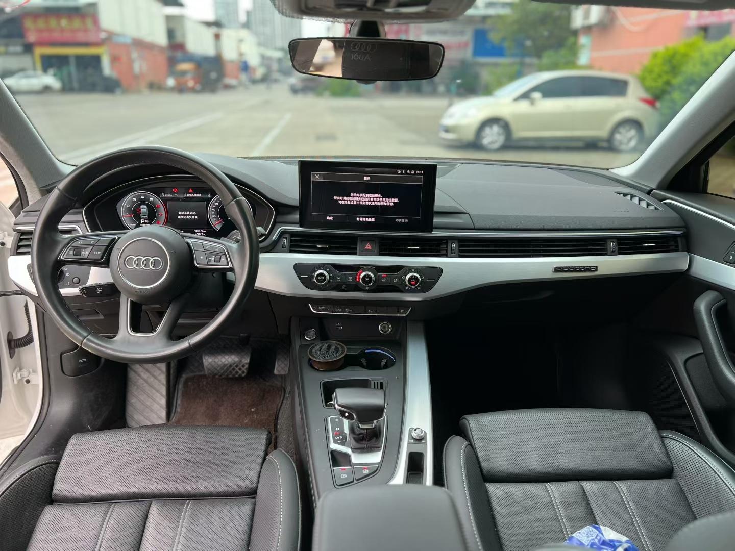 Audi A4 2020 thumb 5
