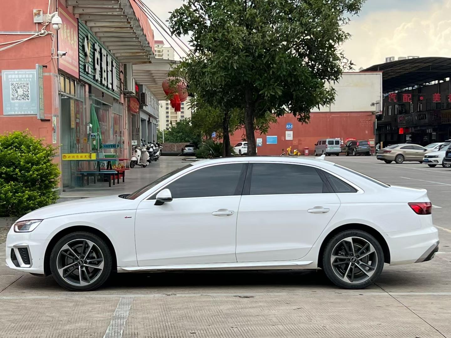 Audi A4 2020 thumb 11