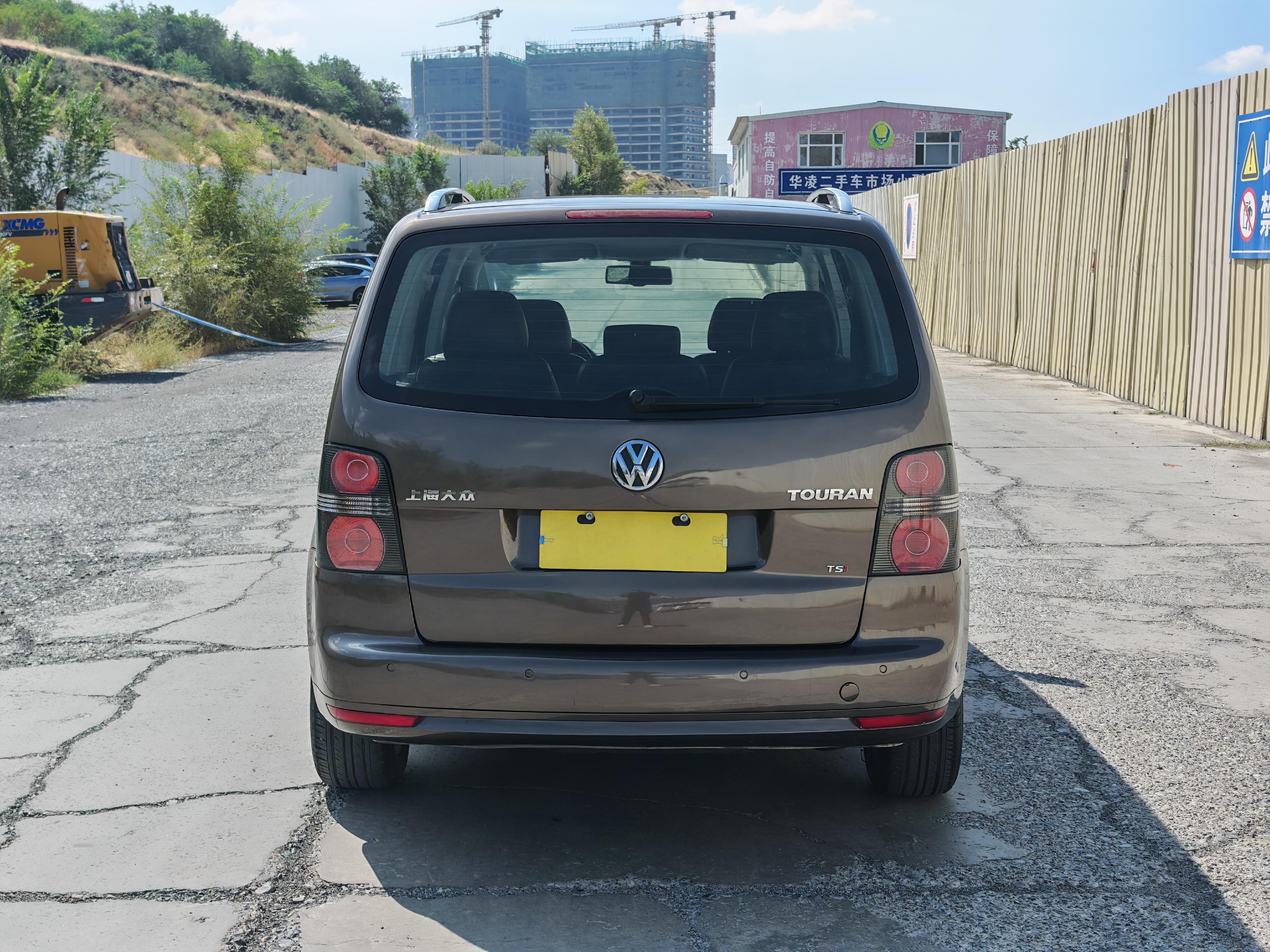 Volkswagen Touran 2013 thumb 3