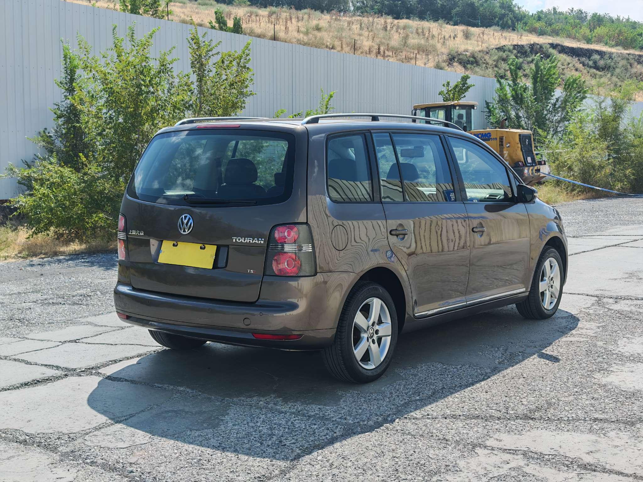 Volkswagen Touran 2013 thumb 4
