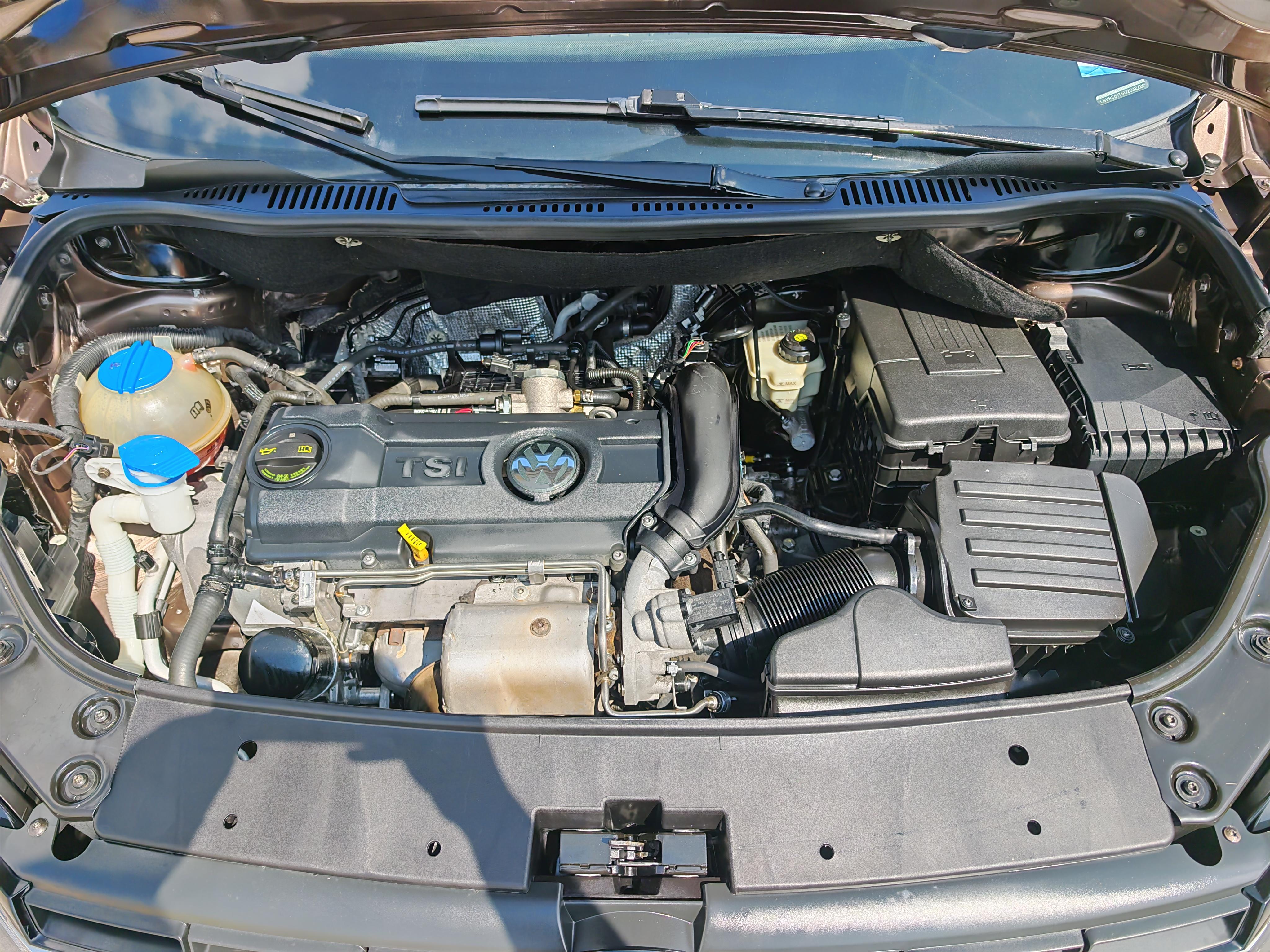 Volkswagen Touran 2013 thumb 6