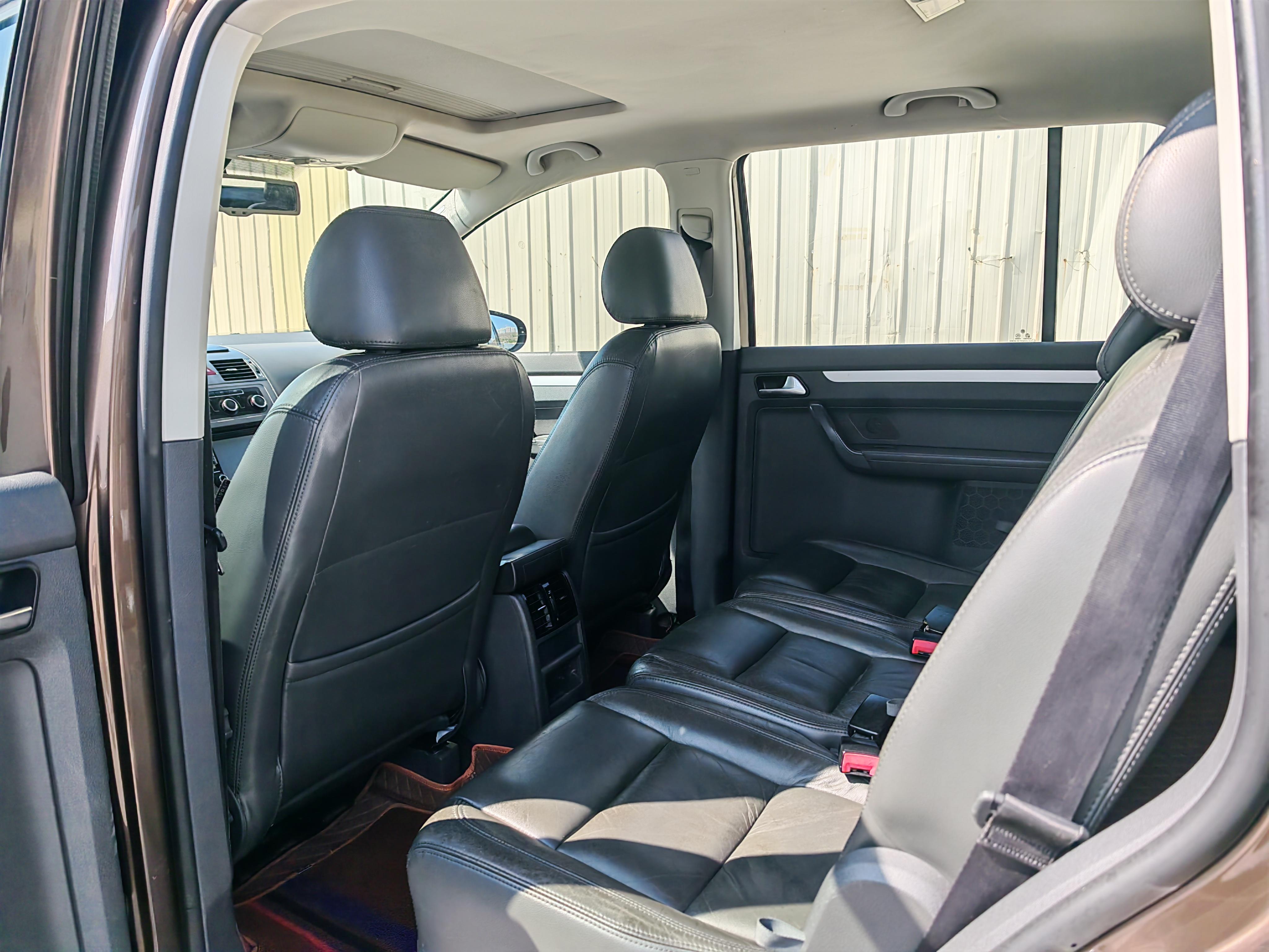 Volkswagen Touran 2013 thumb 9