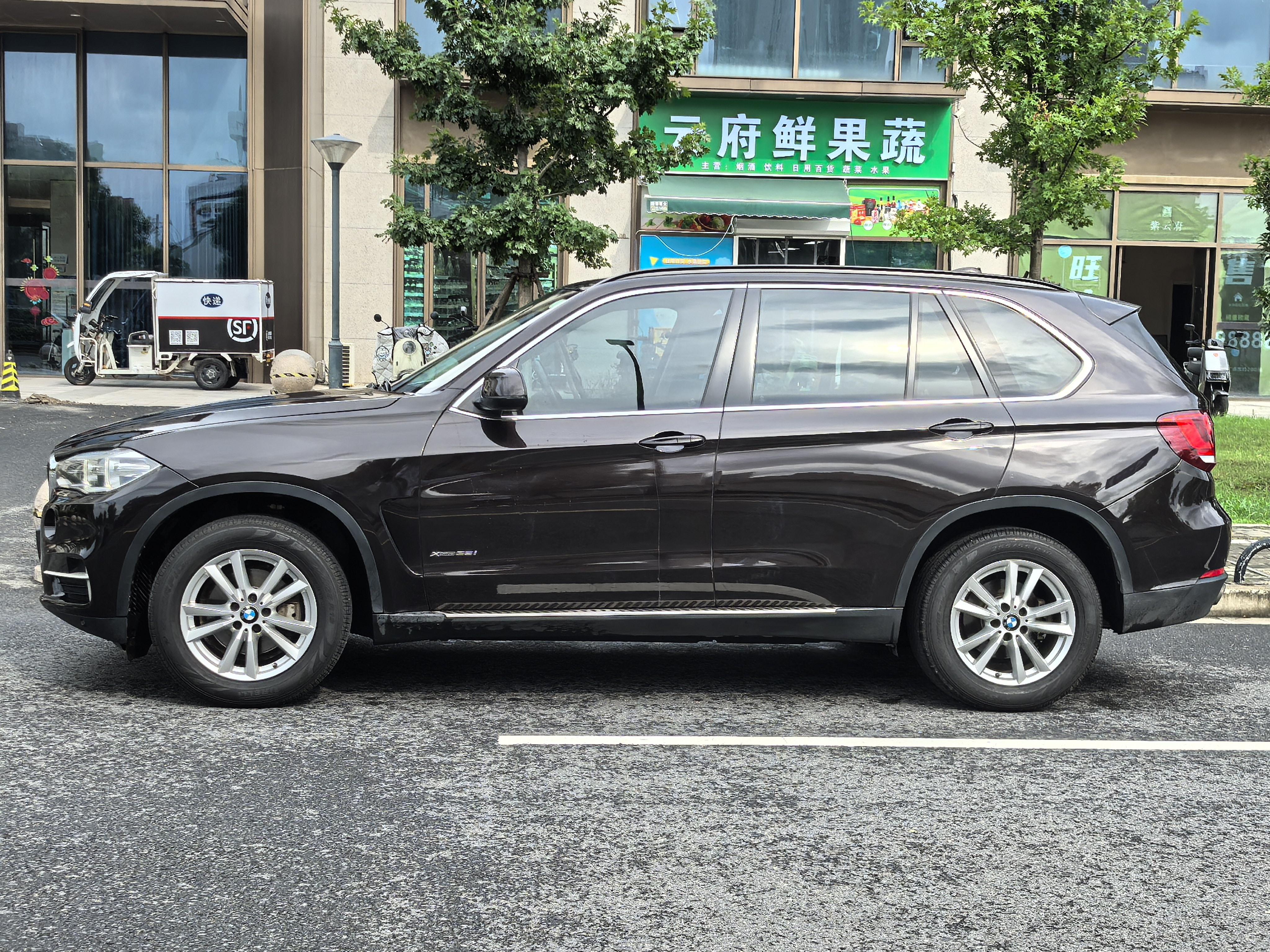 BMW X5 2014 thumb 12