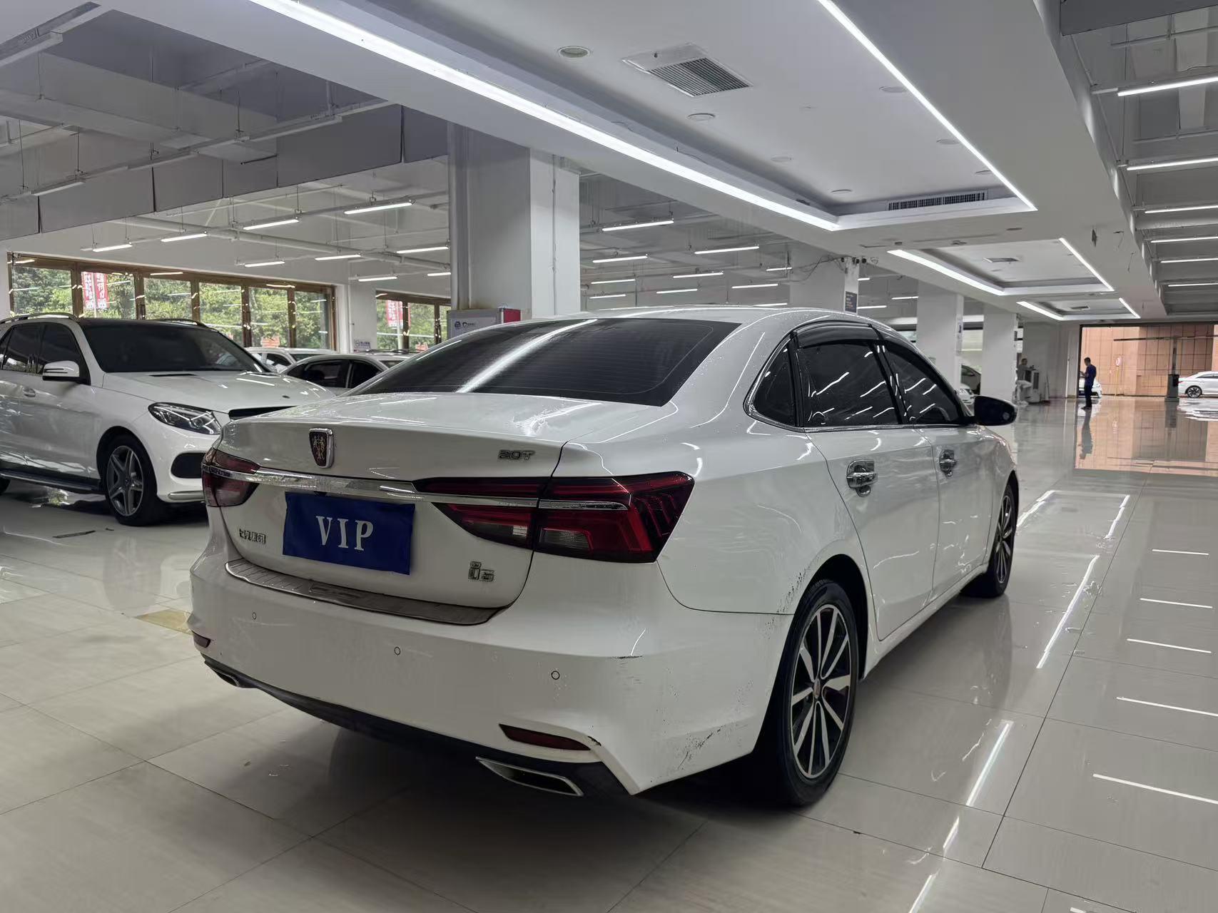 Roewe i6 2018 thumb 5