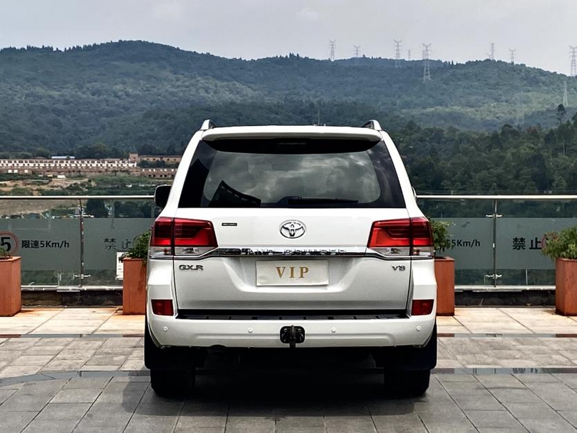 Toyota Land Cruiser 2018 thumb 4