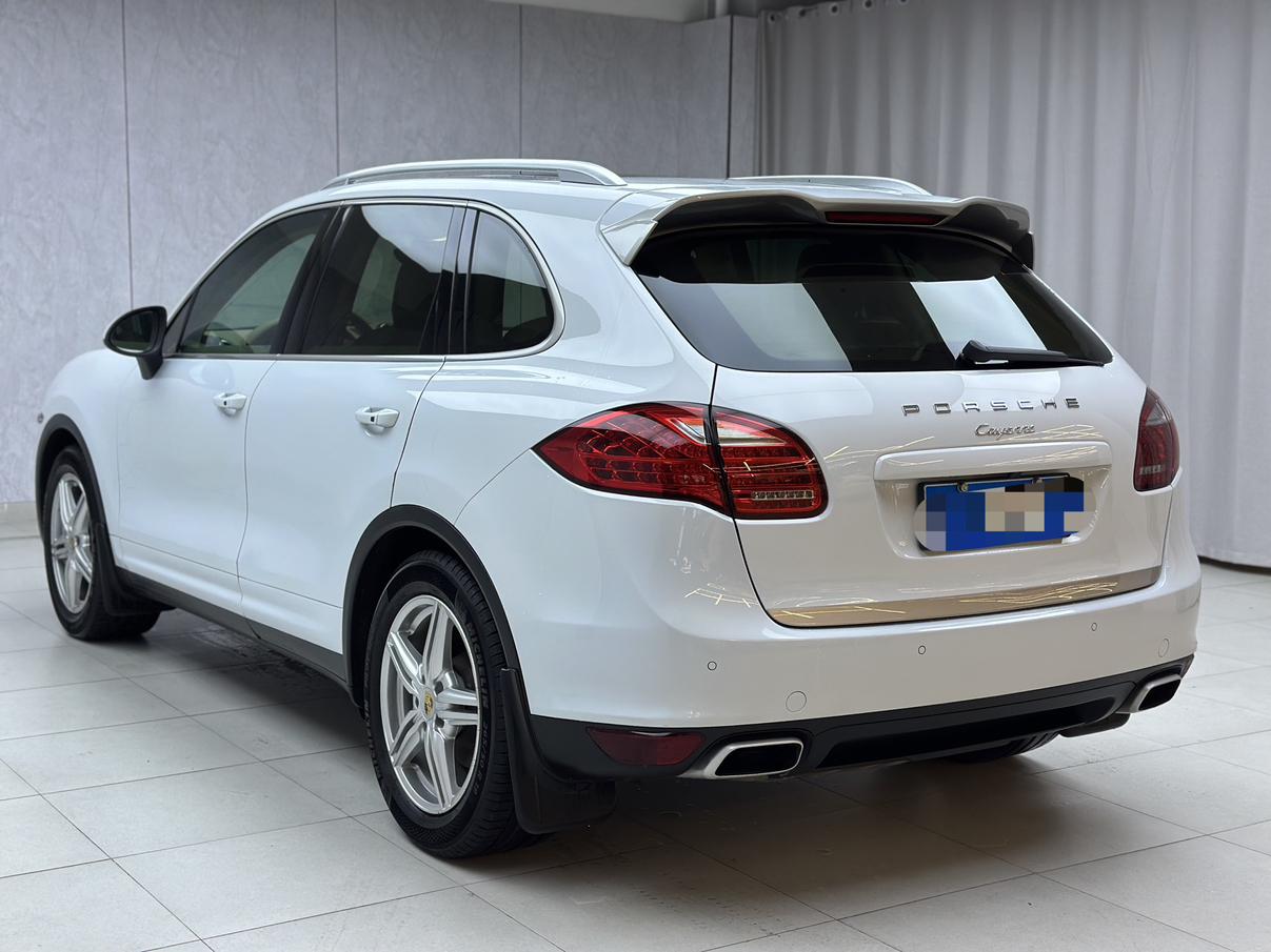 Porsche Cayenne 2014 thumb 2