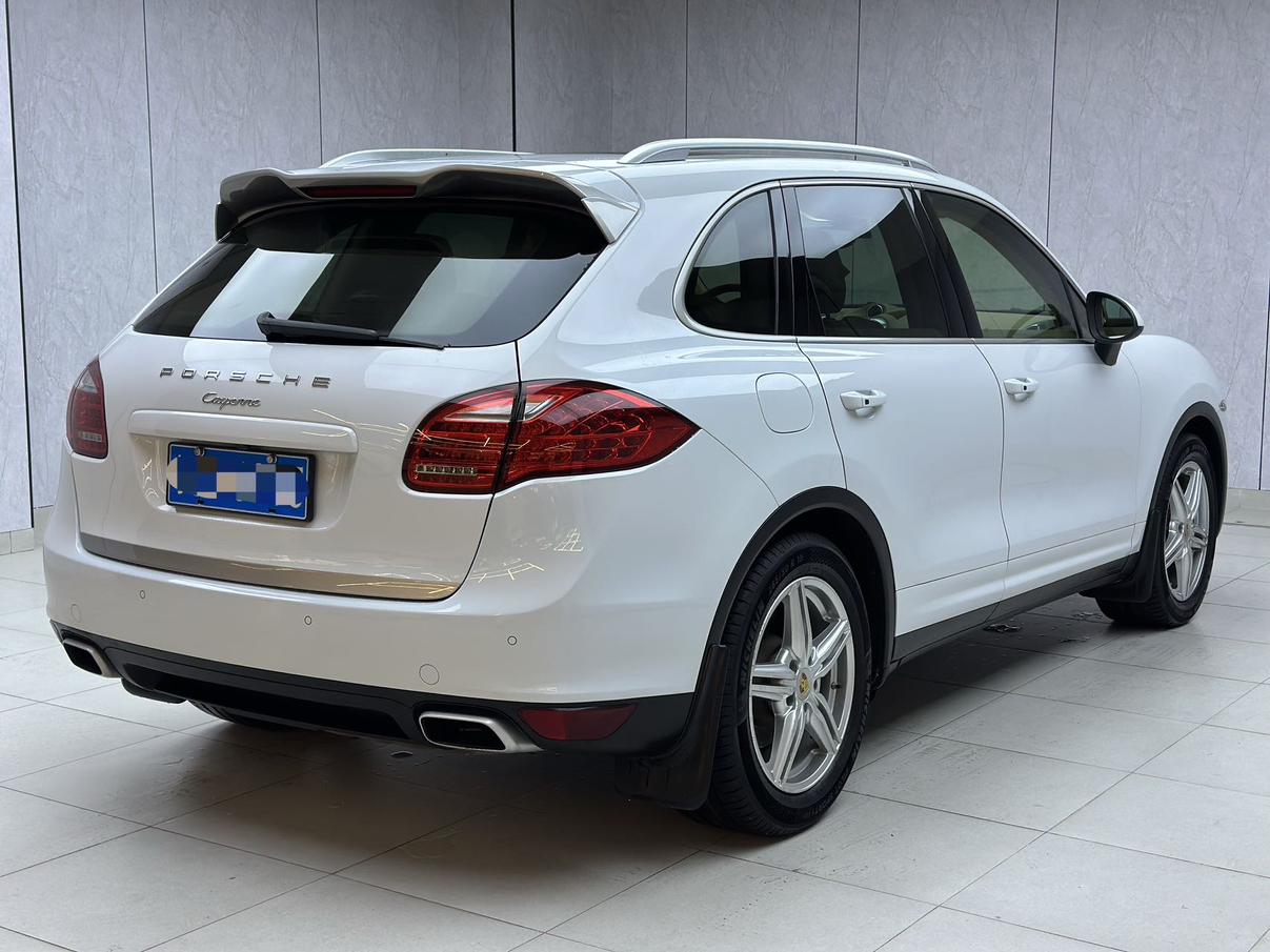 Porsche Cayenne 2014 thumb 4