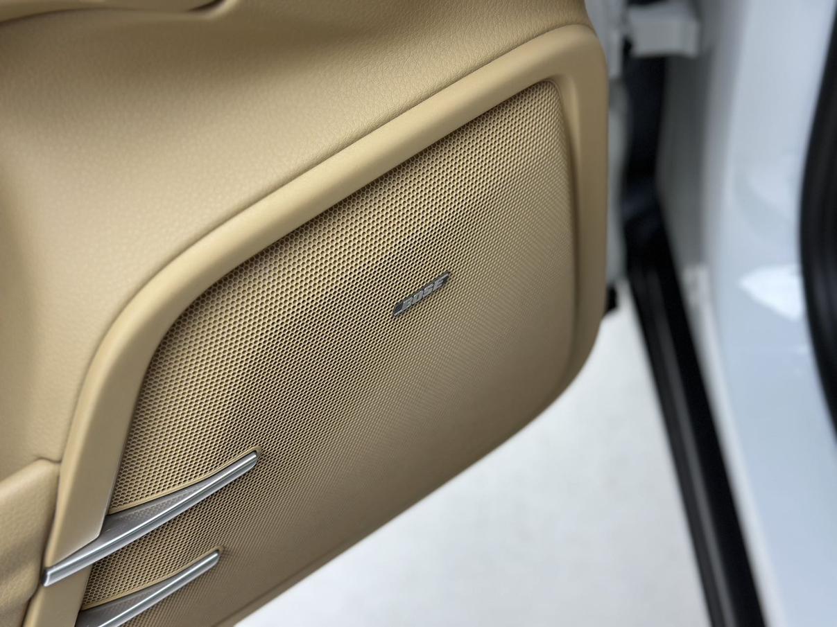 Porsche Cayenne 2014 thumb 10