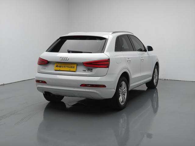 Audi Q3 2015 thumb 5