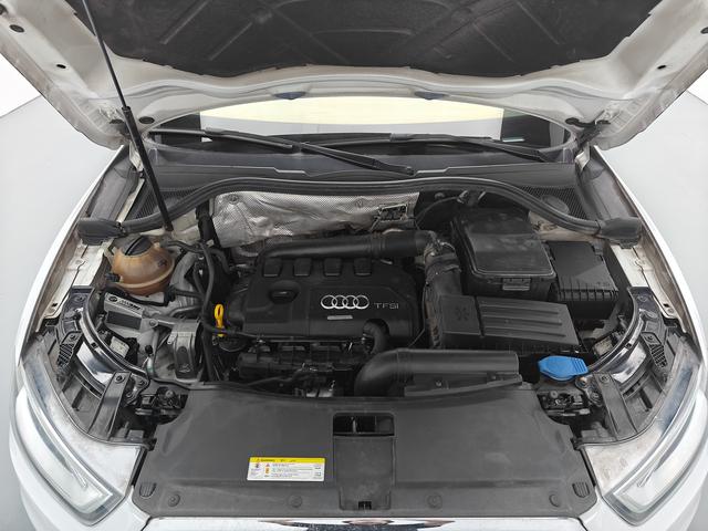 Audi Q3 2015 thumb 8