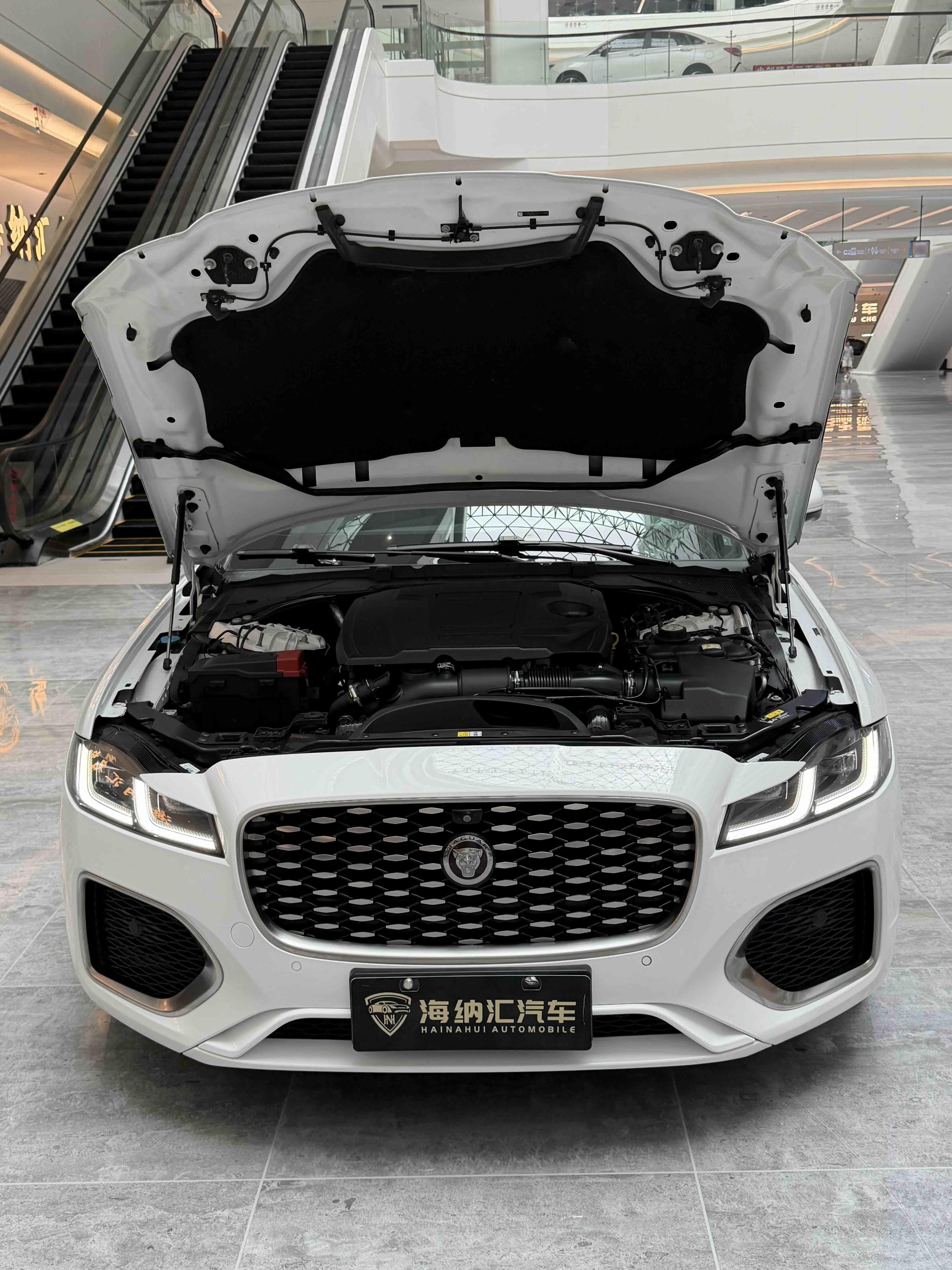 Jaguar XFL 2022 thumb 5