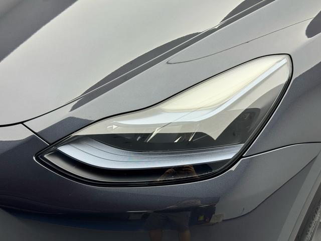 Tesla Model Y 2024 thumb 10