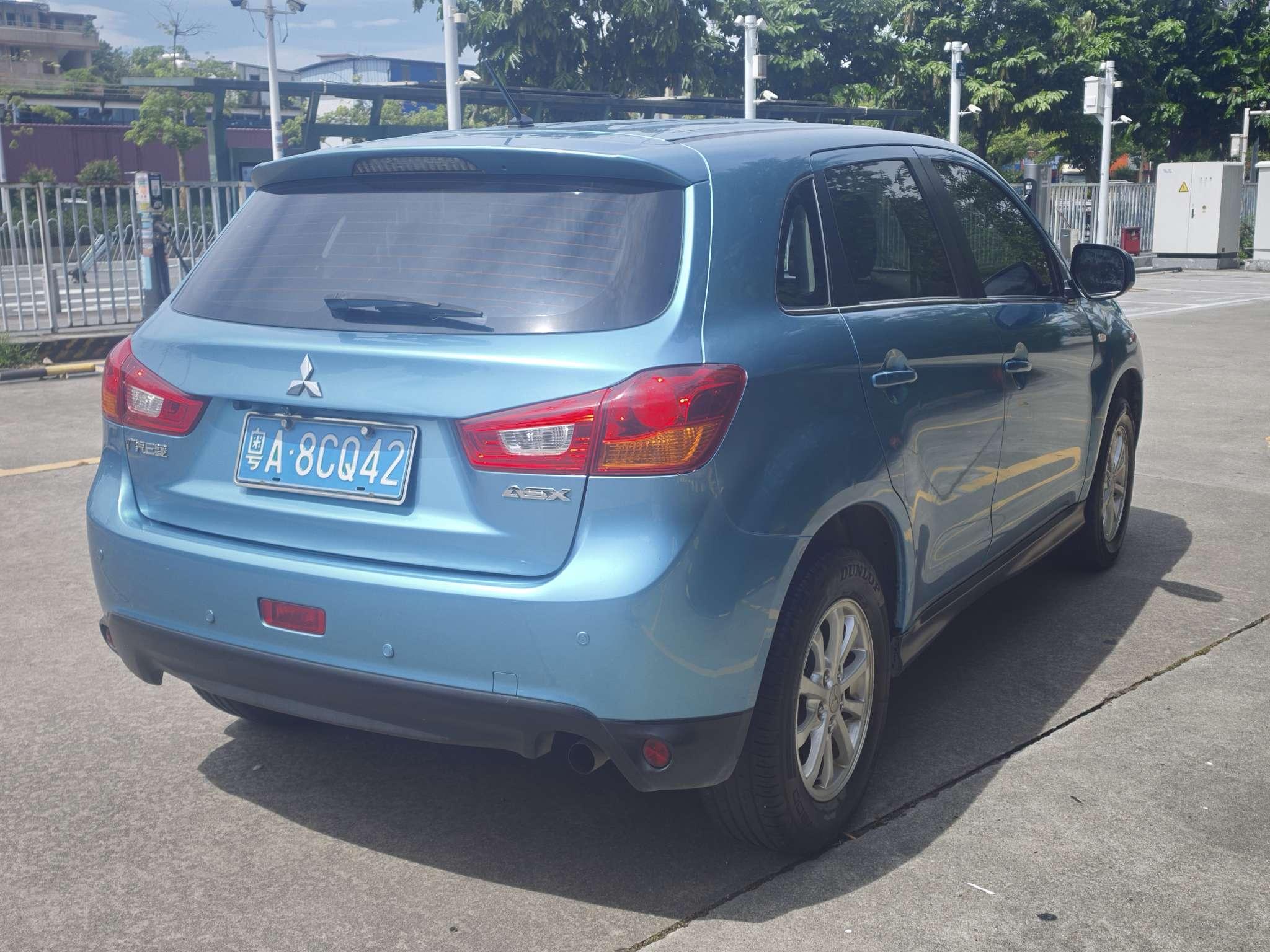 Mitsubishi ASX 2013 thumb 4